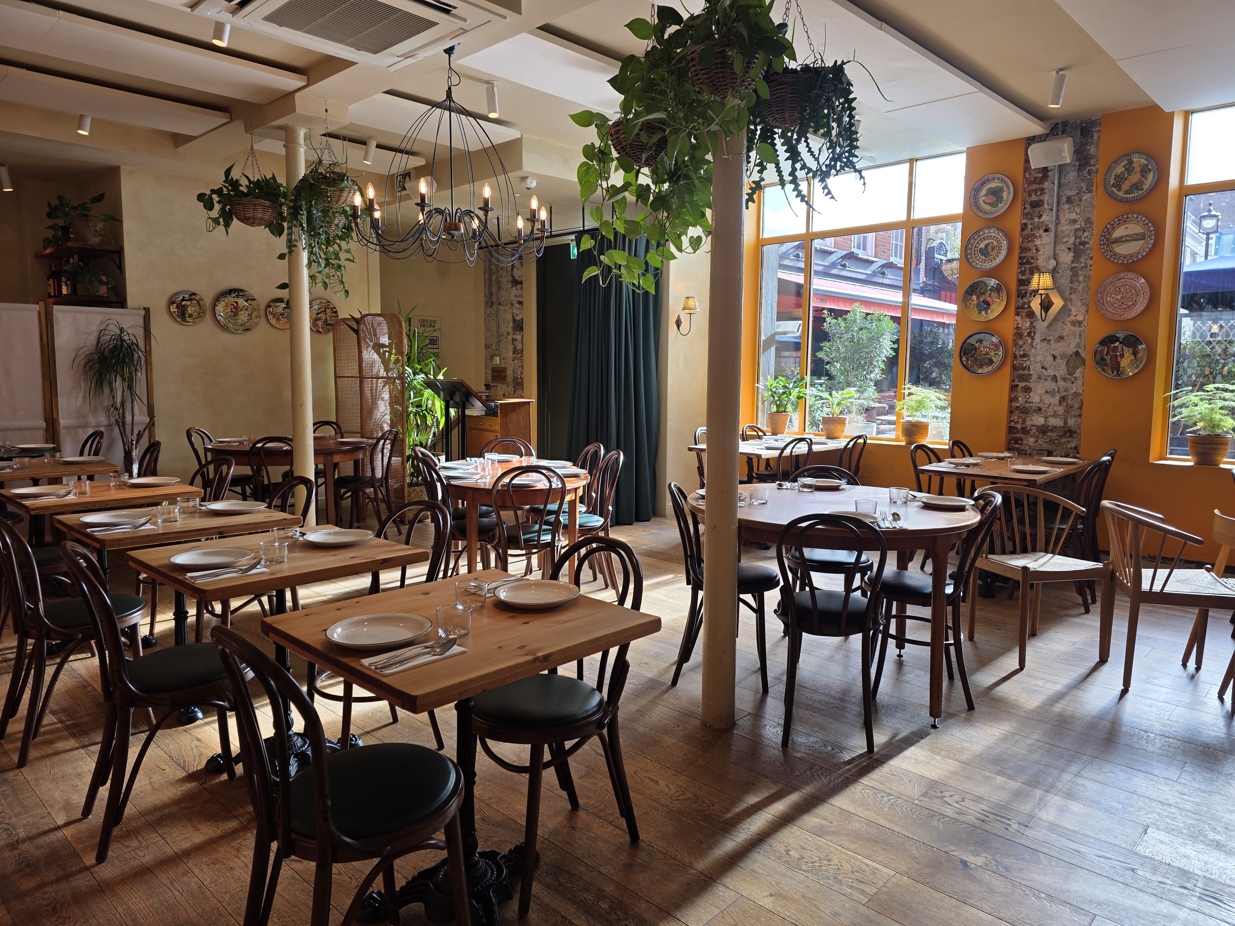 Bar side restaurant  3