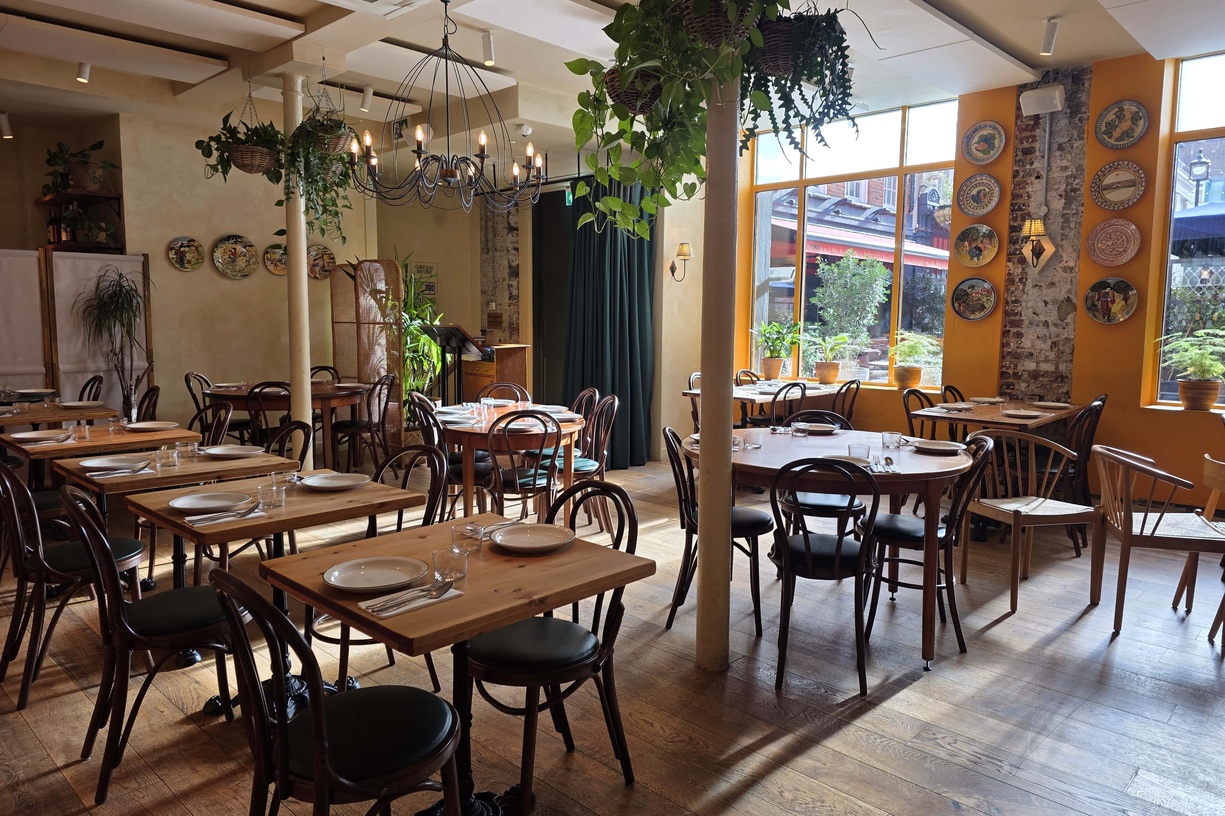 Bar side restaurant 3