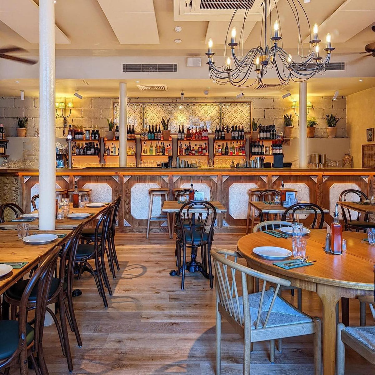 Bar side restaurant  2