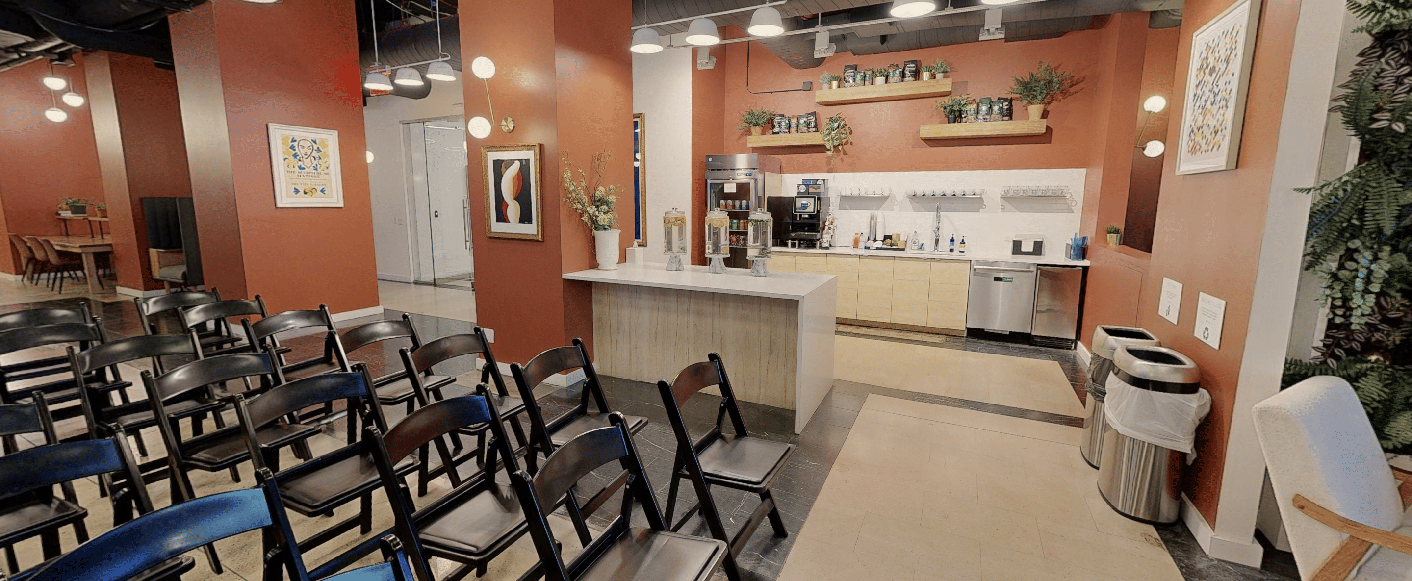 Primary Lounge 3