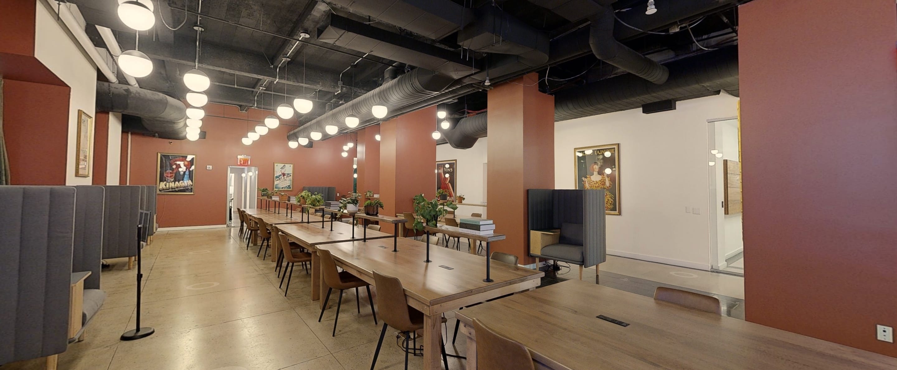 Primary Lounge 4