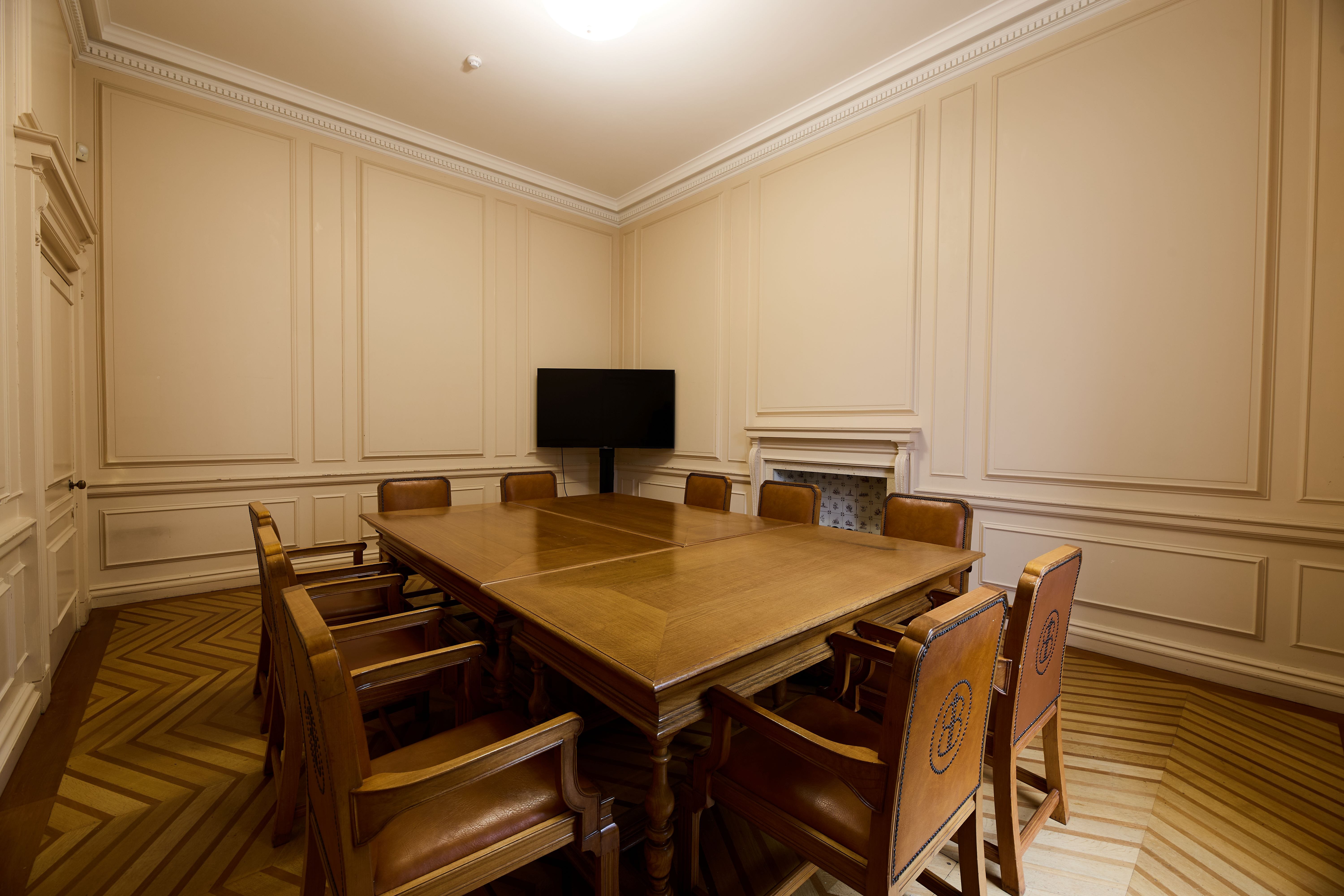 Lady Members Room  2