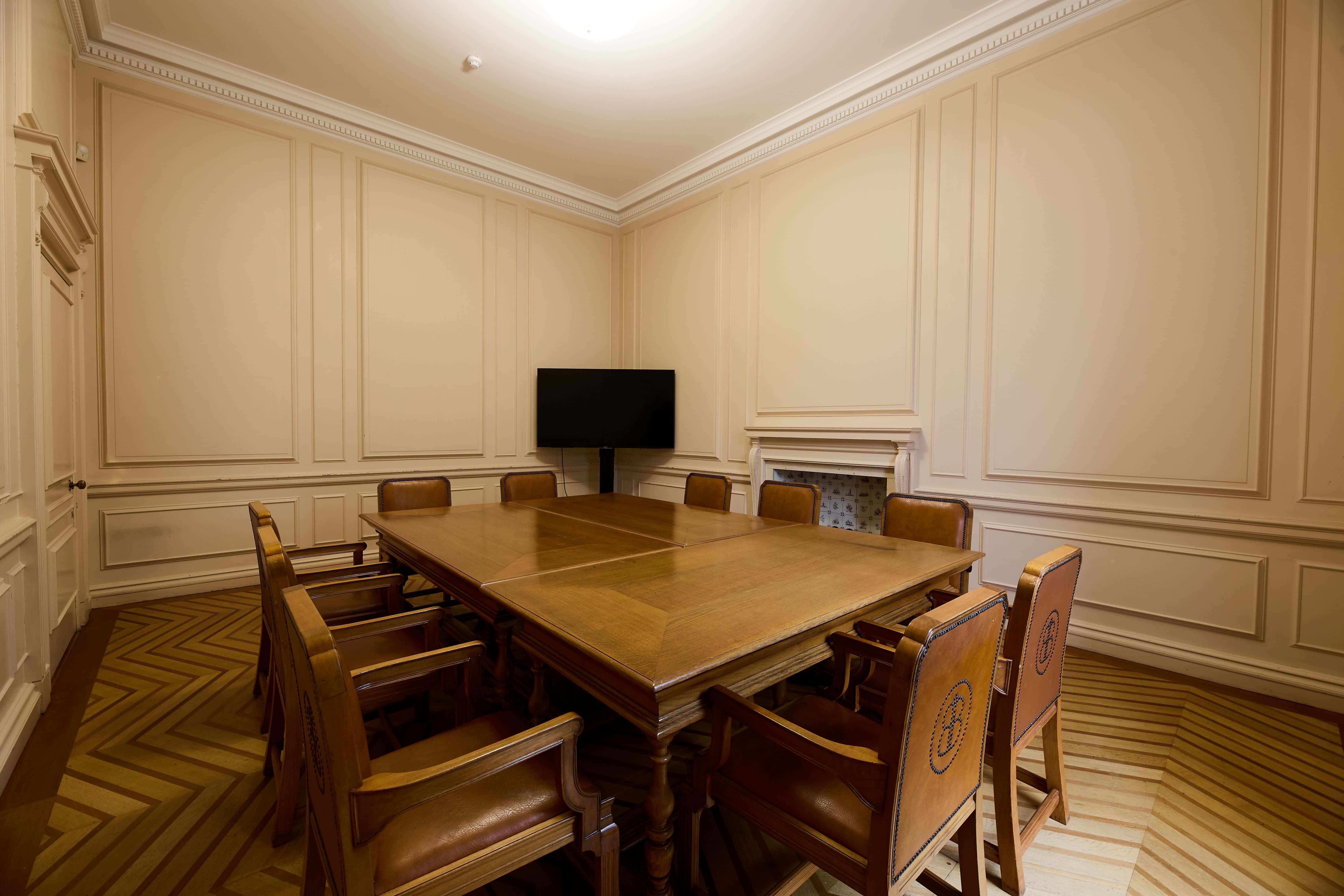 Lady Members Room 2