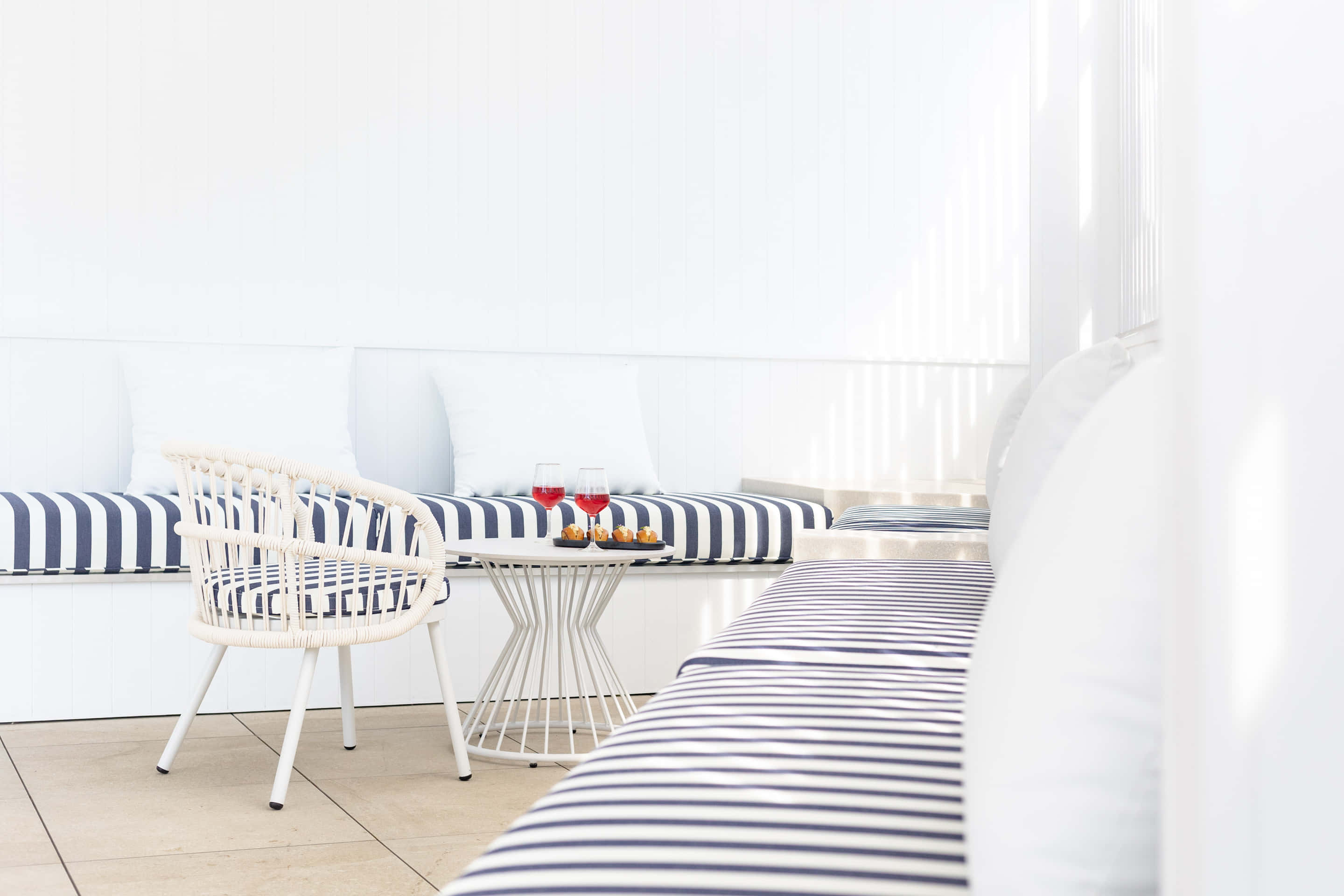 Pool Cabana, Le Rivage 3