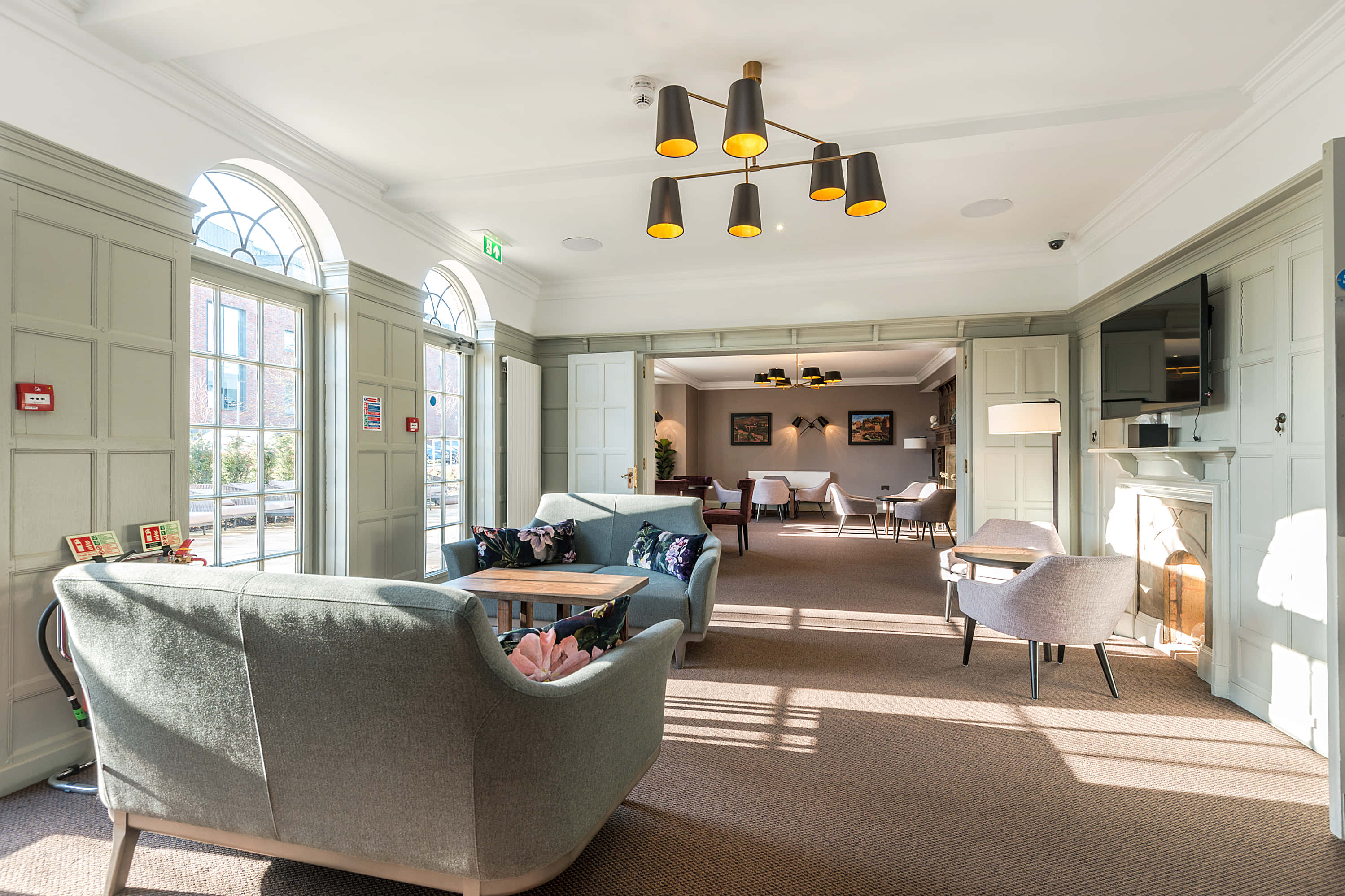 Lloyd Suite 5