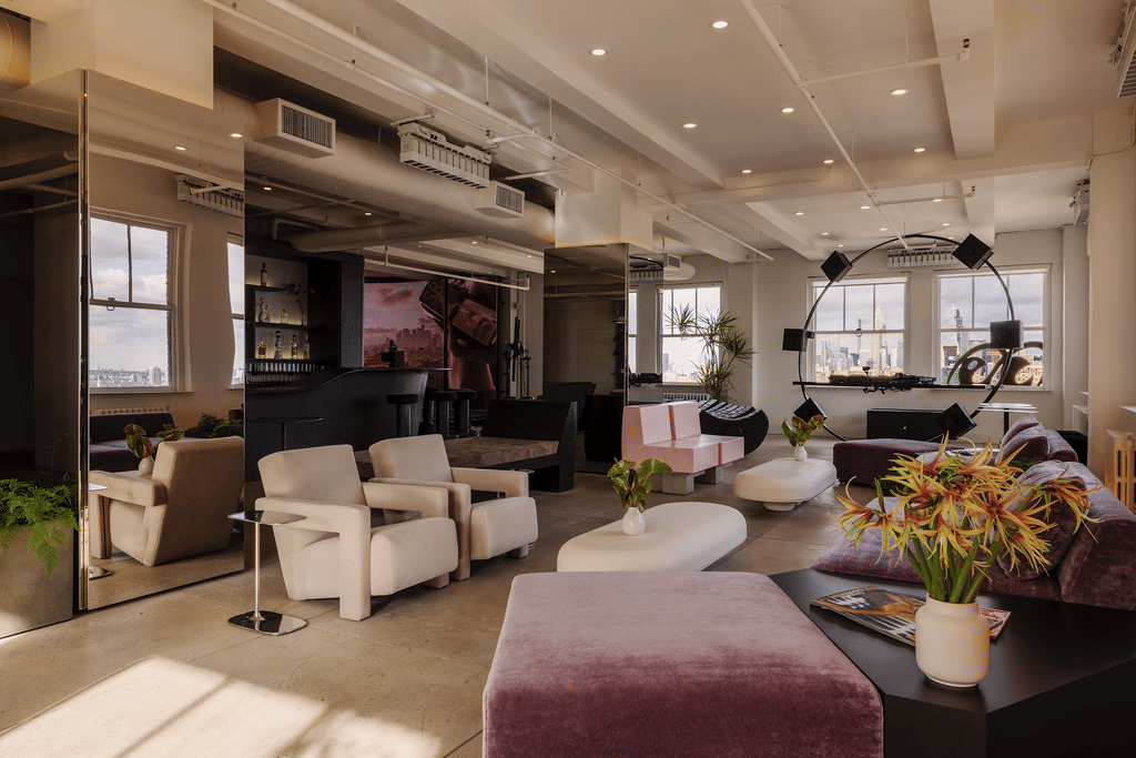 27th Floor Penthouse | 360° City Views | XR Studio | Private Bar & DJ Booth 0