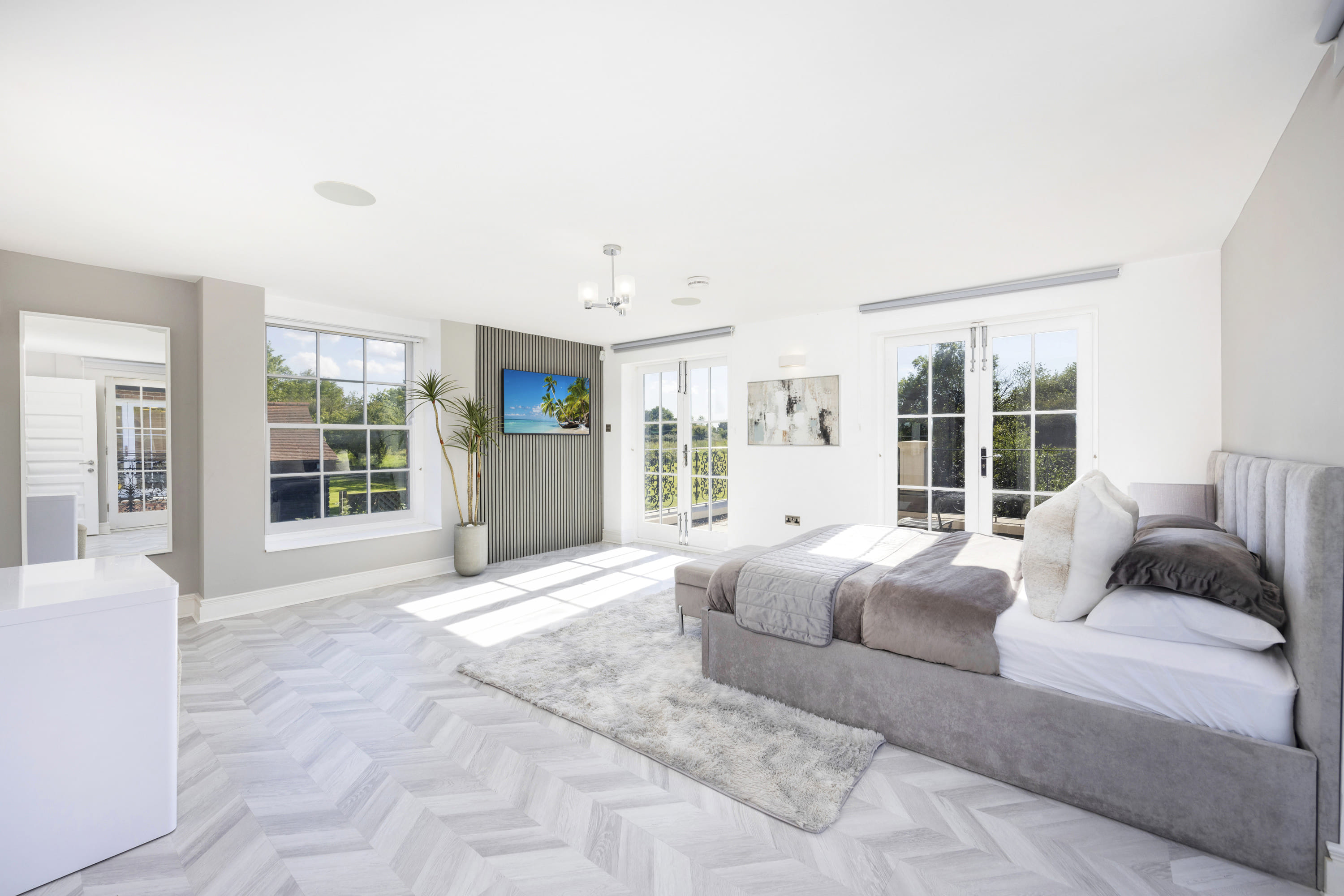 The Essex Mansion 22