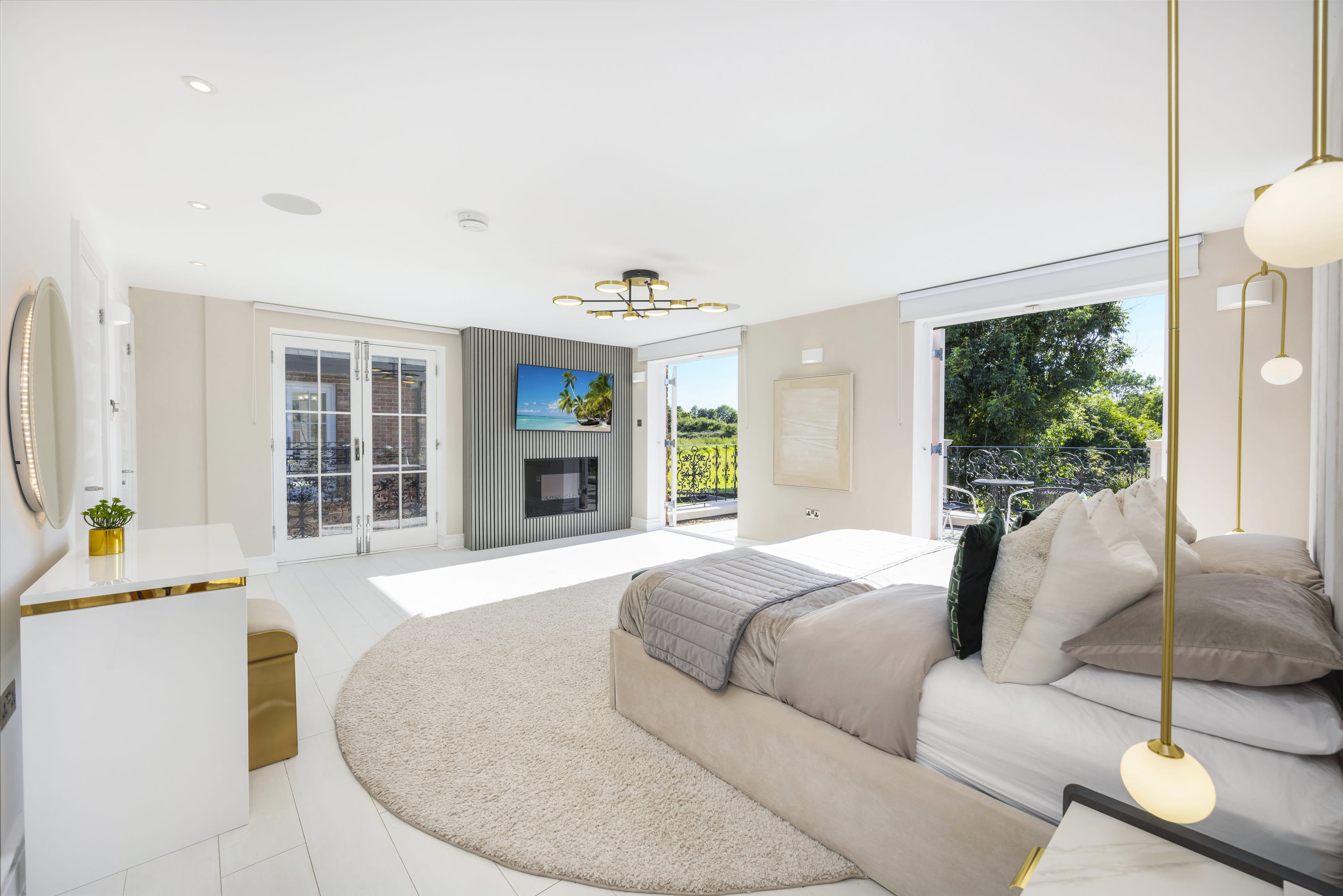 The Essex Mansion 21