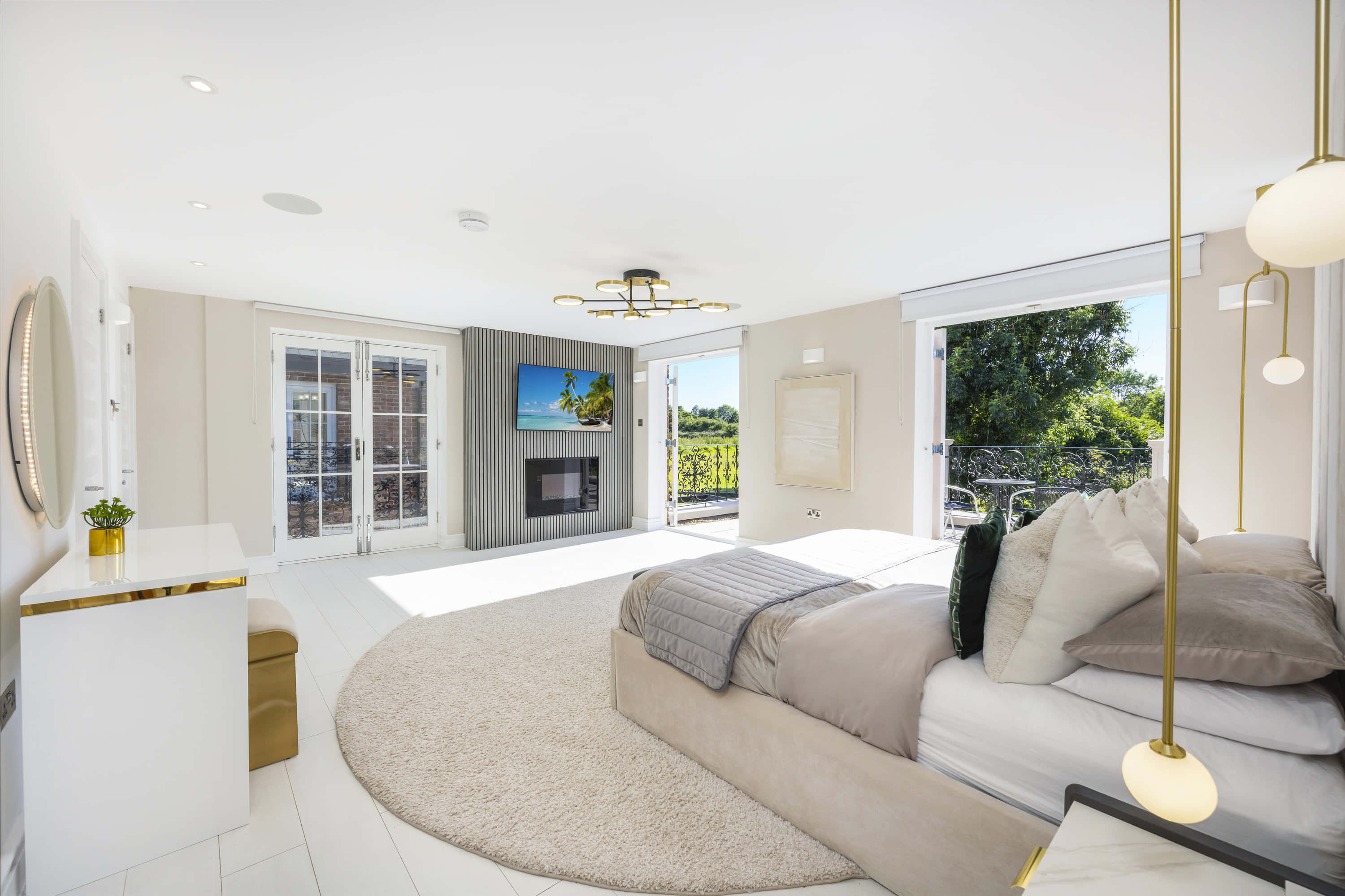 The Essex Mansion 21