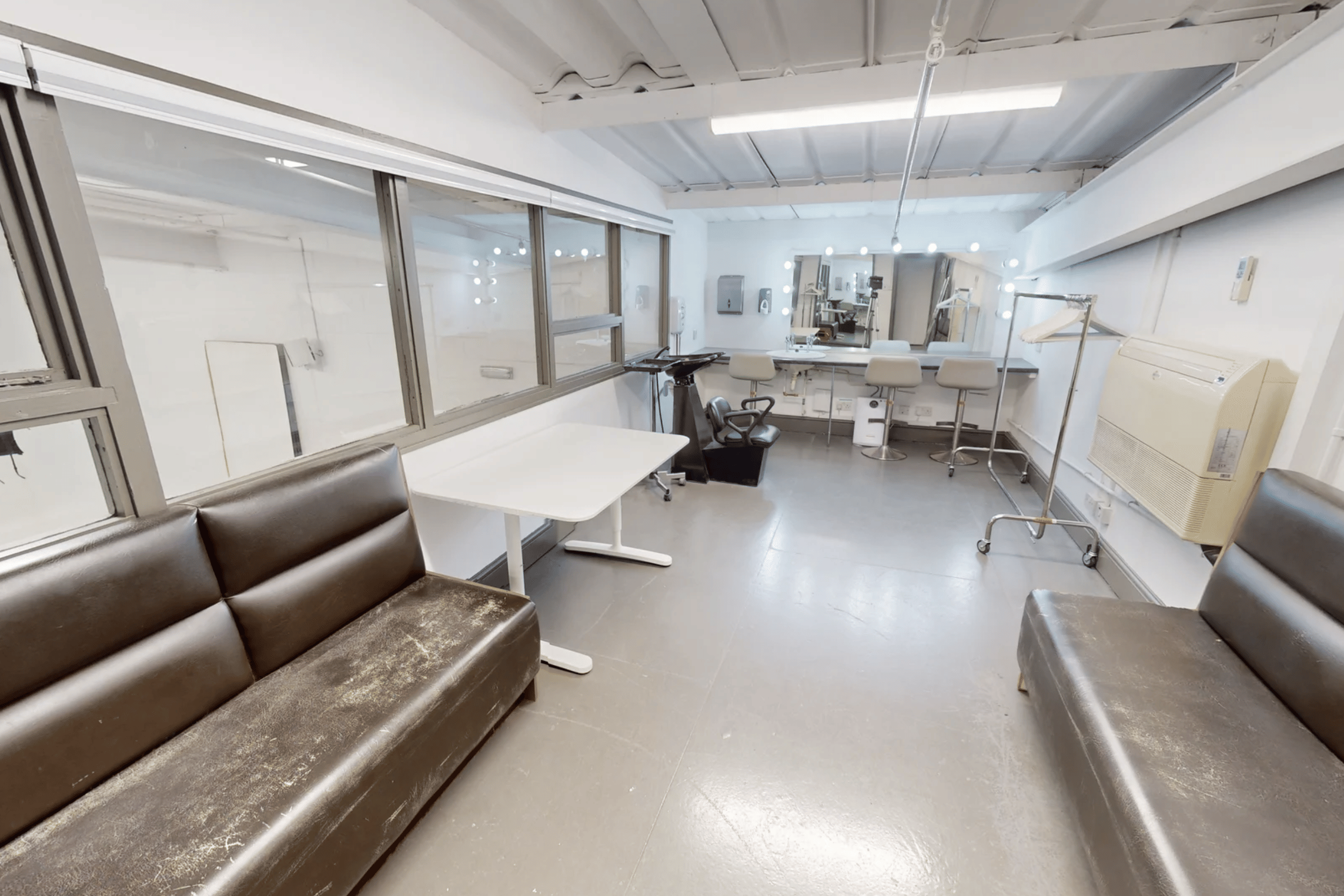 STUDIO 2 White Cove Mezzanine 6