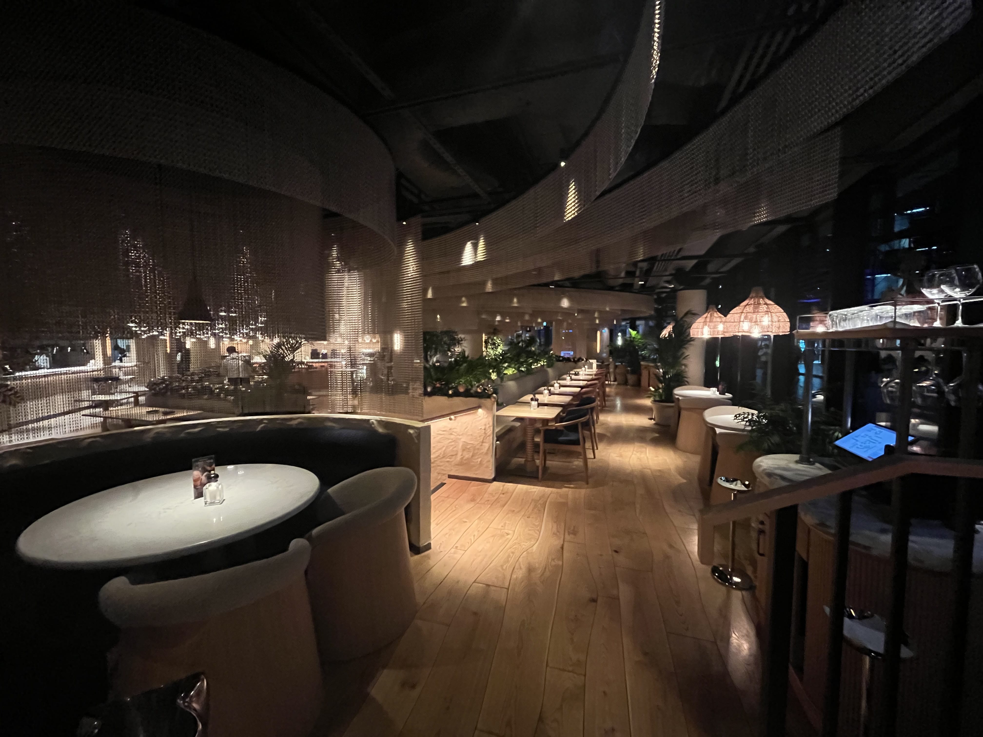 Full Exclusive Hire 7