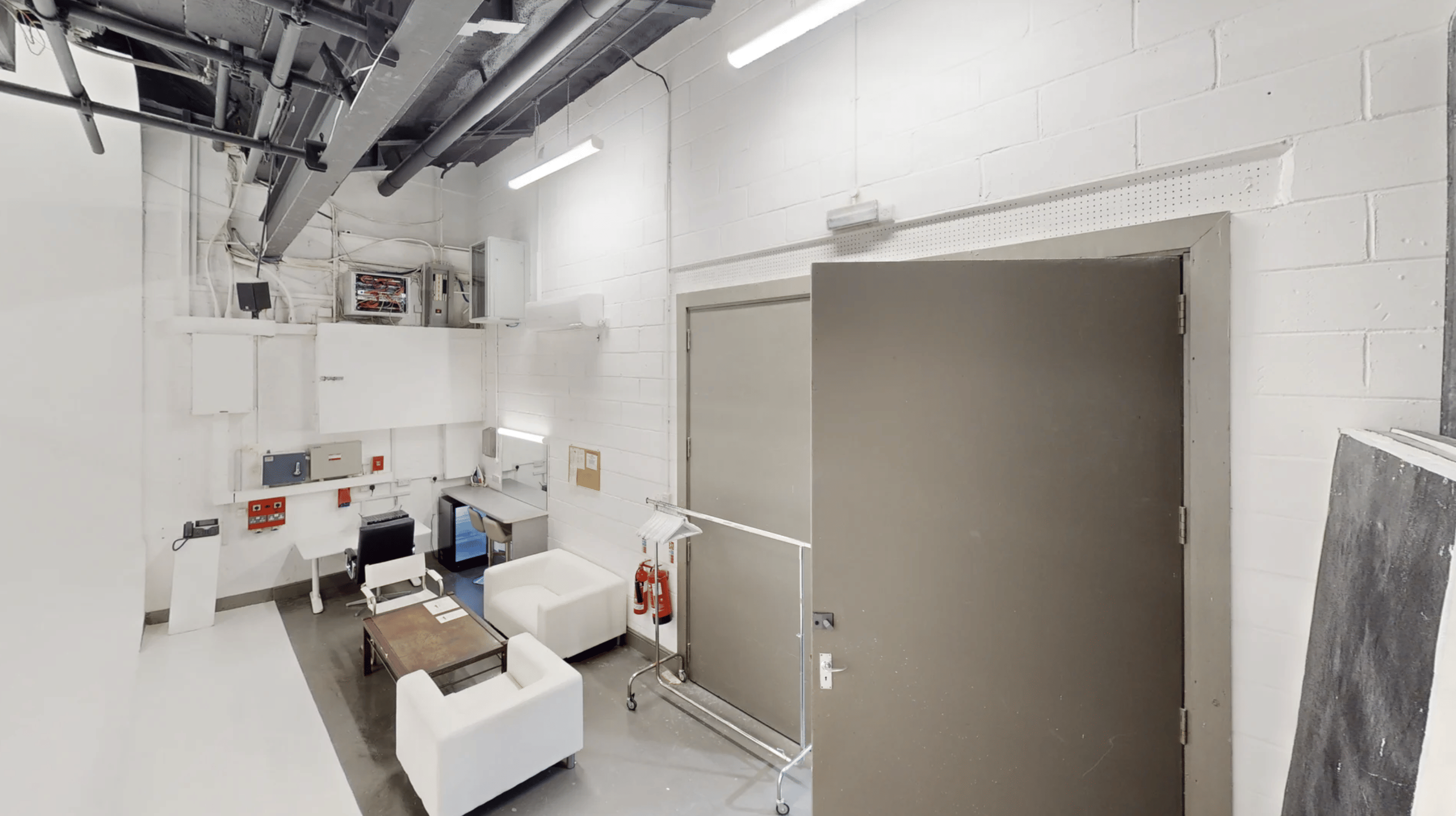 STUDIO 5 White Cube 4