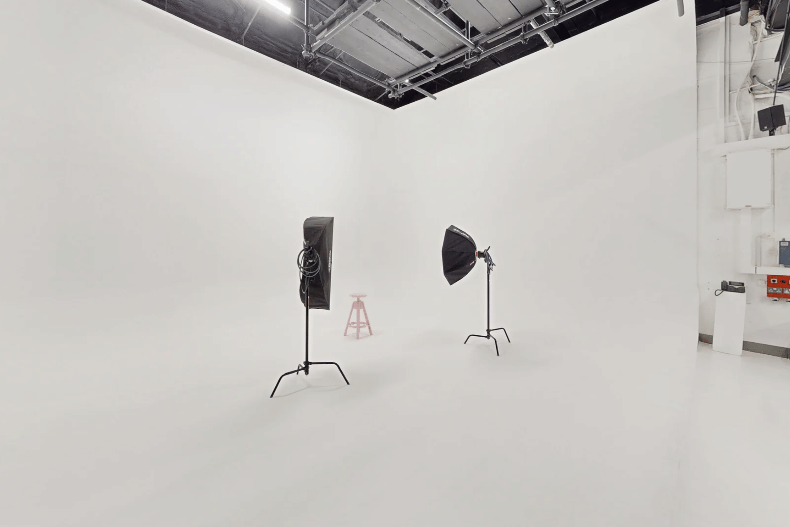 STUDIO 5 White Cube 0