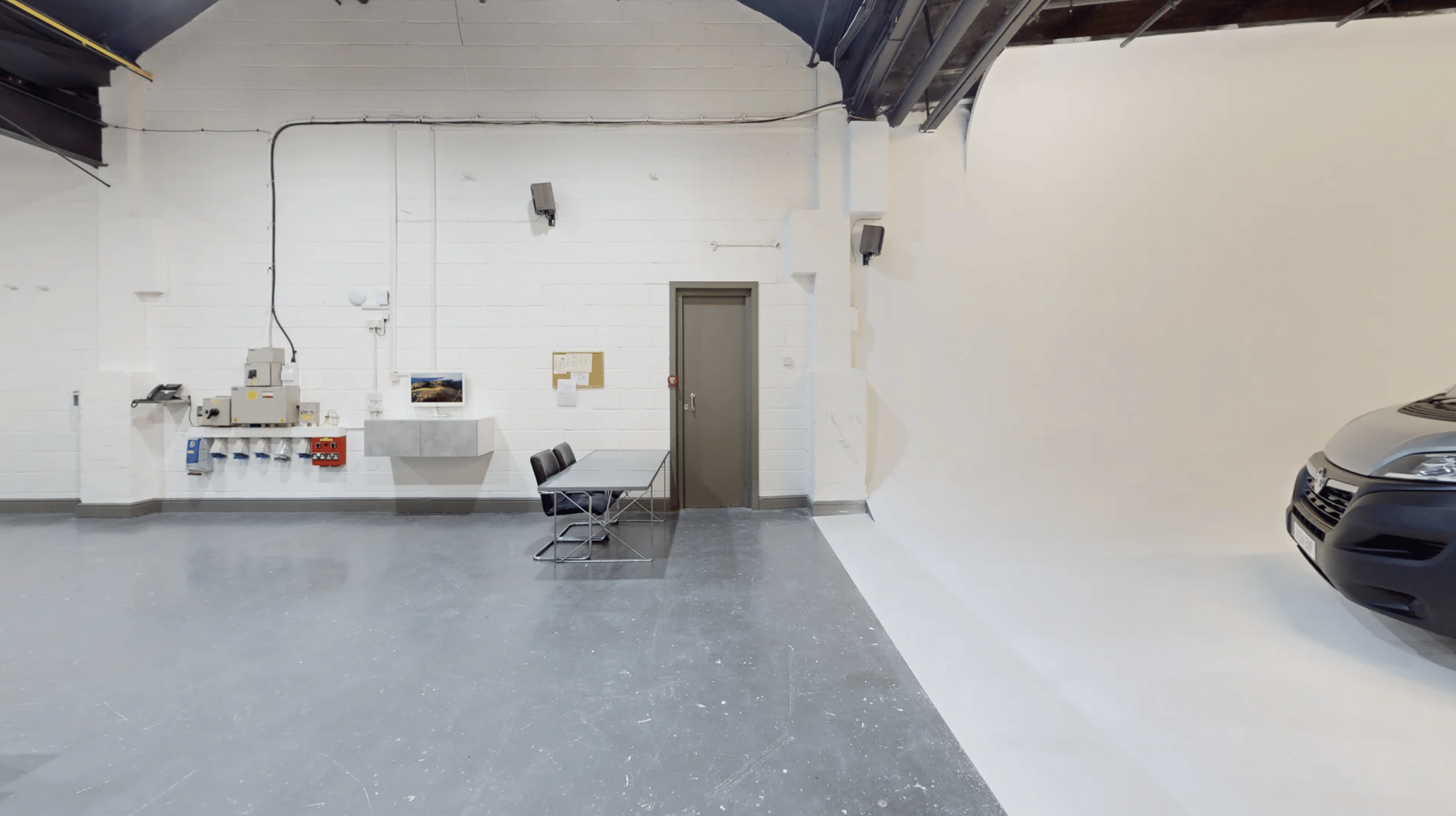 STUDIO 6 XL White Cove 2