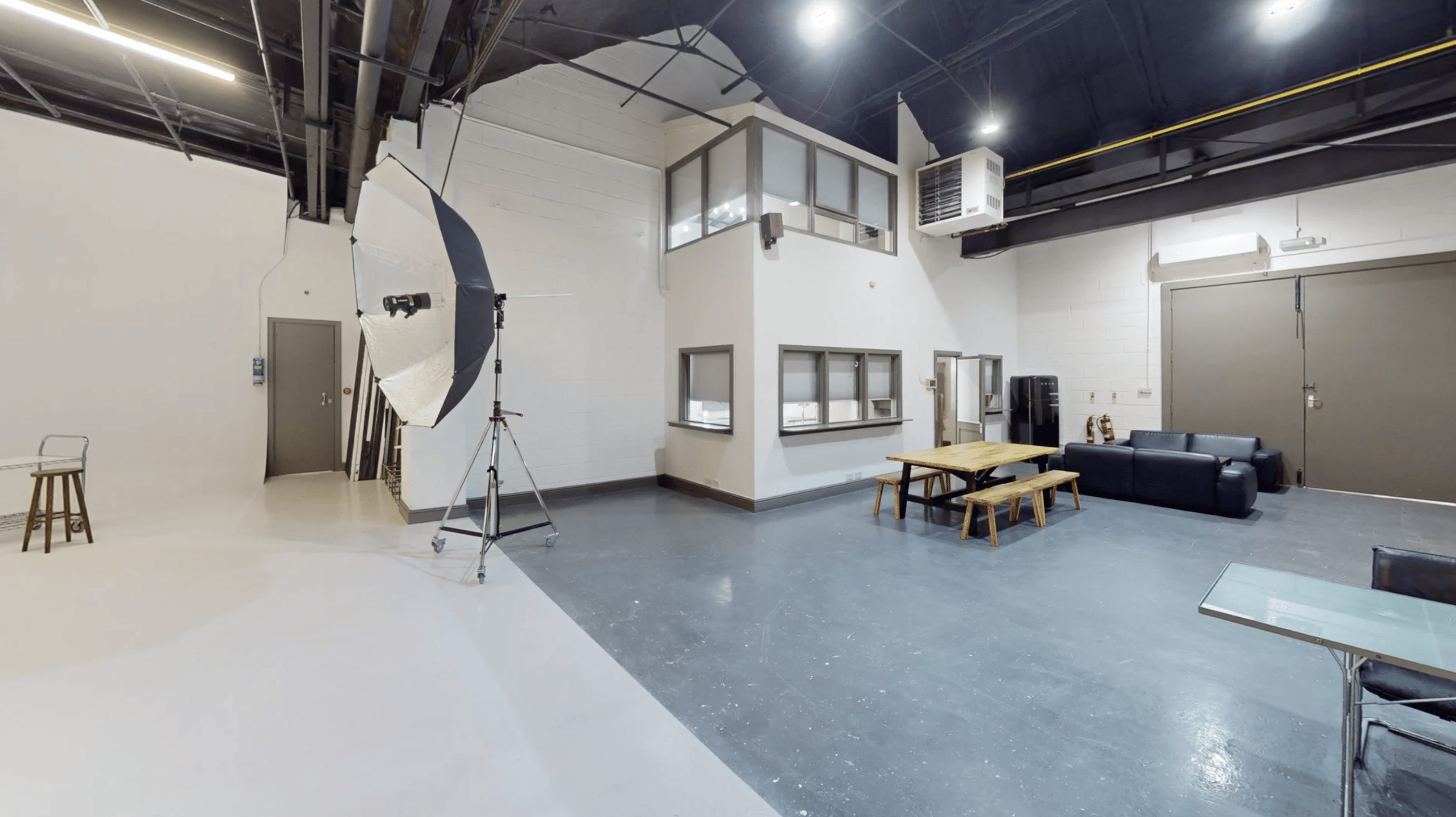 STUDIO 6 XL White Cove 1