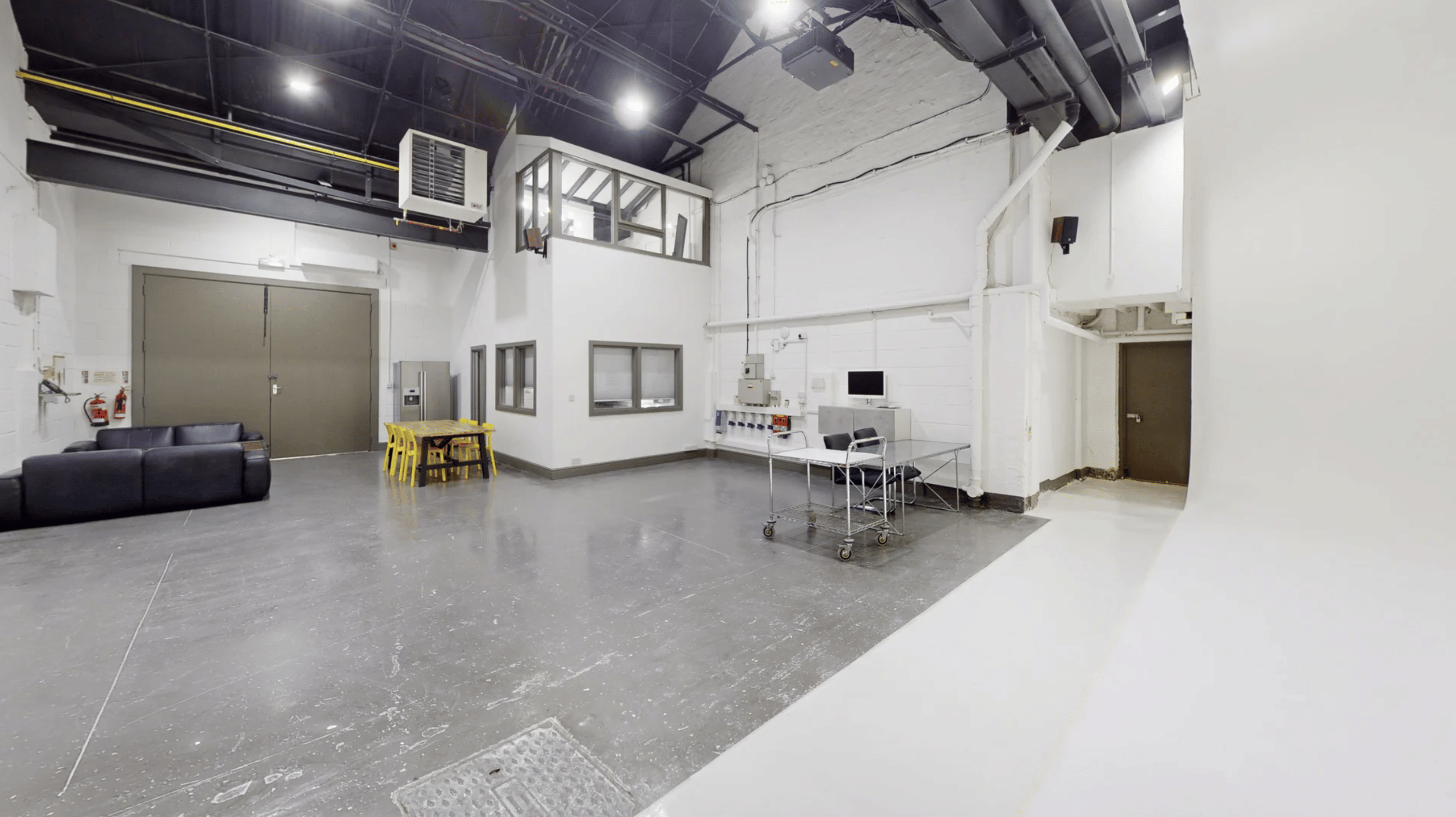 STUDIO 7 Infinity Cove 4