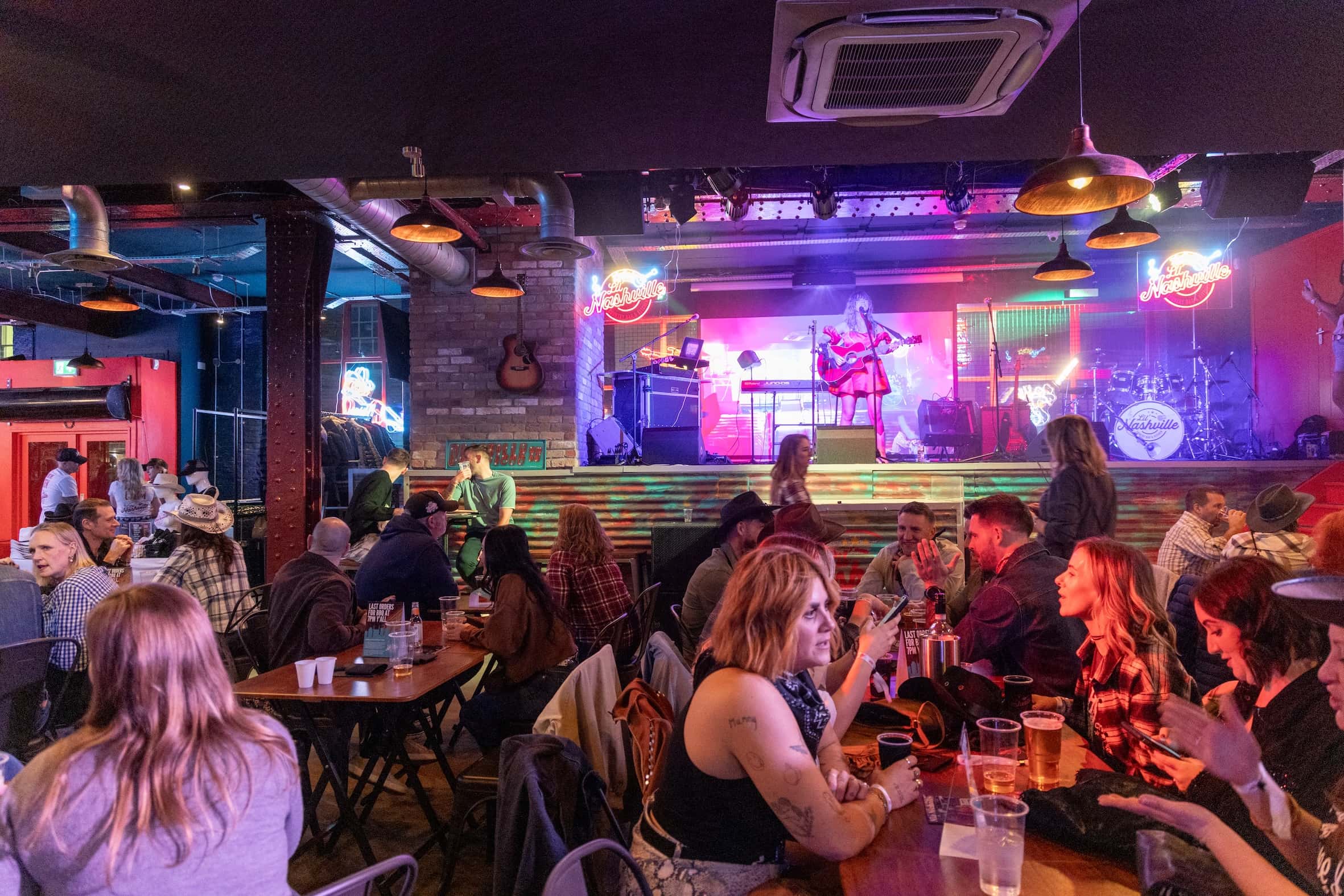 Lil' Nashville - Country Bar & Kitchen 2