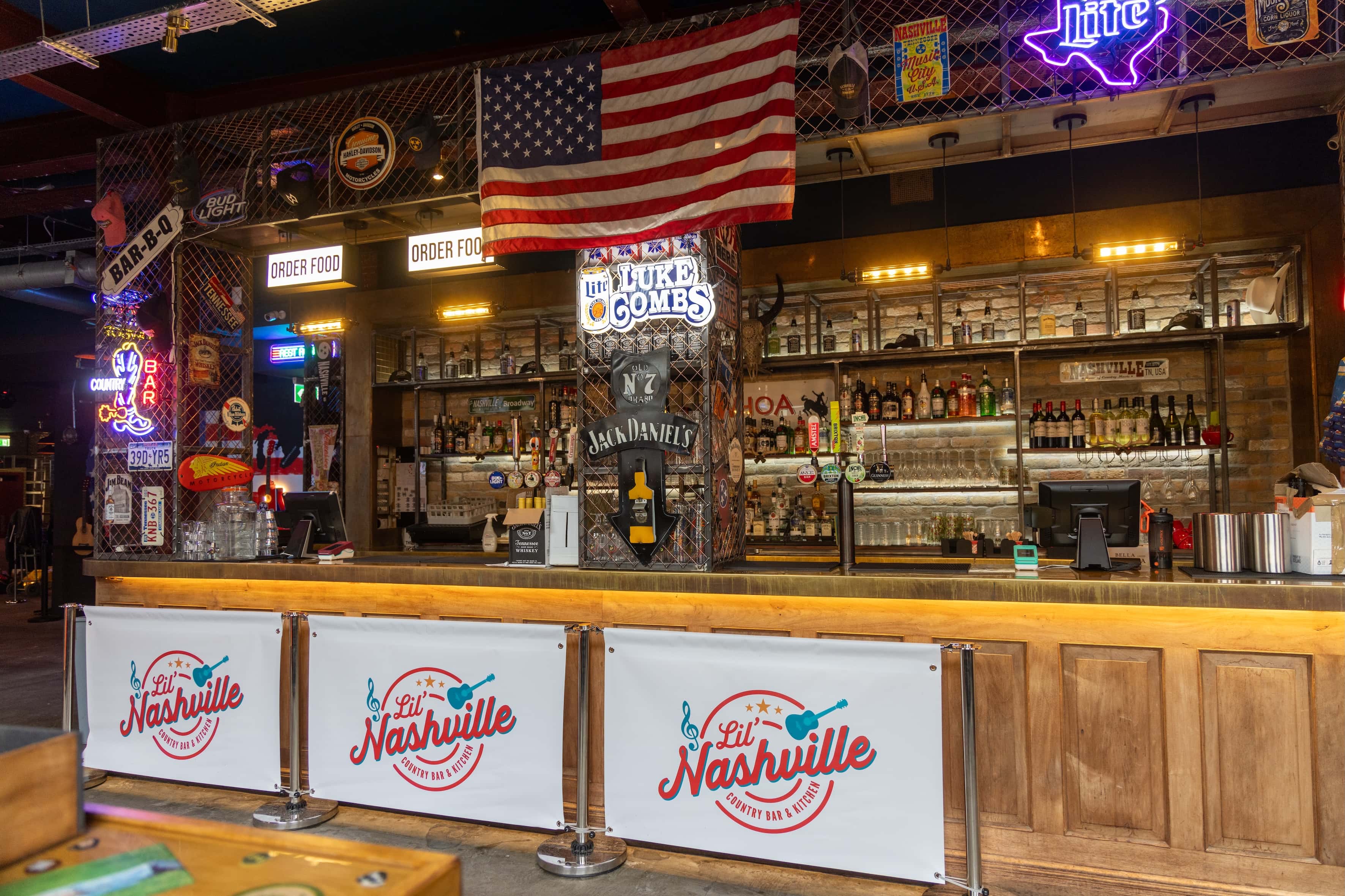 Lil' Nashville - Country Bar & Kitchen 1