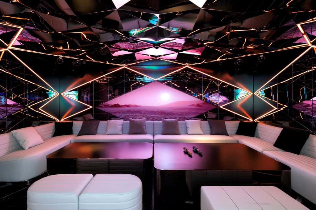 U9 Karaoke & Cocktail Bar 3