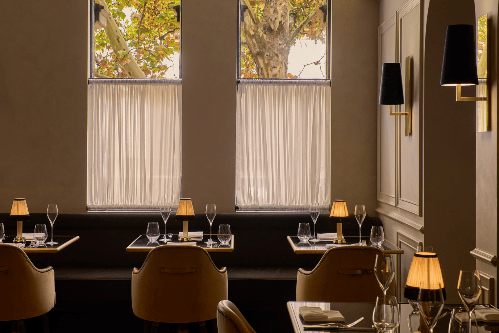 Le Salon Exclusive 0