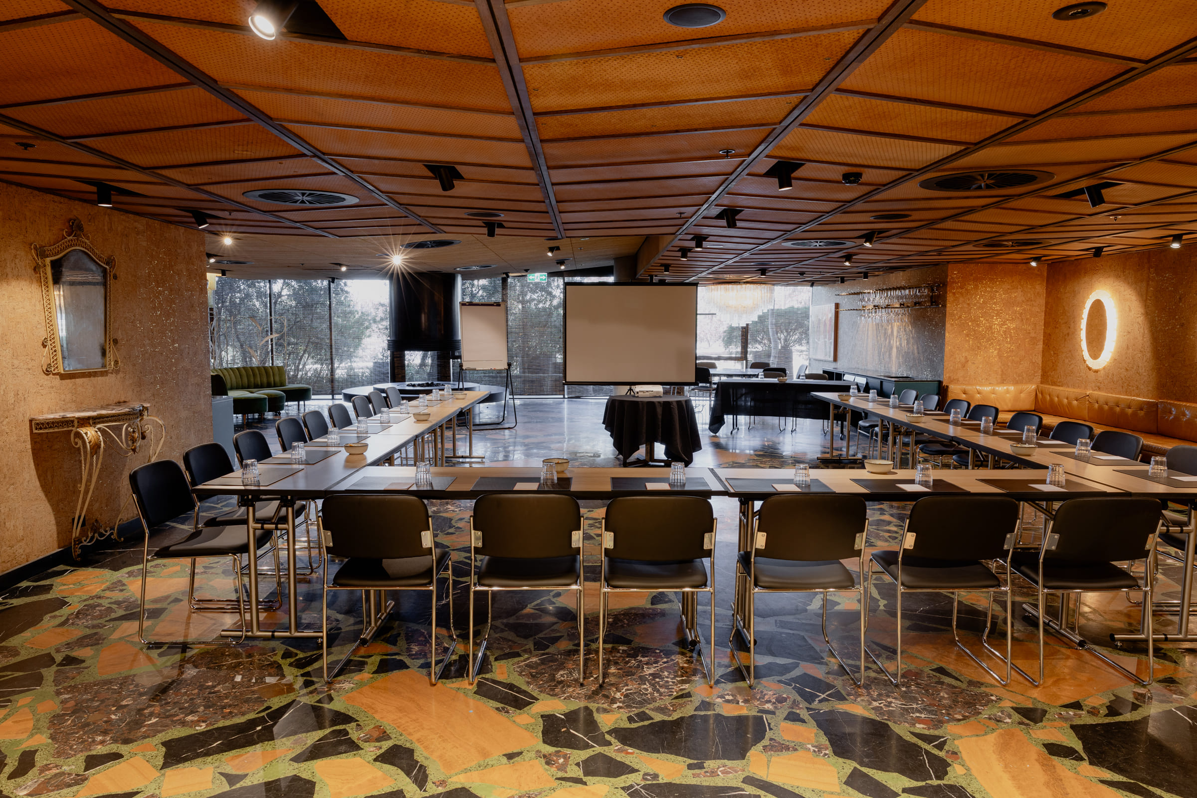Terrazzo Room 6