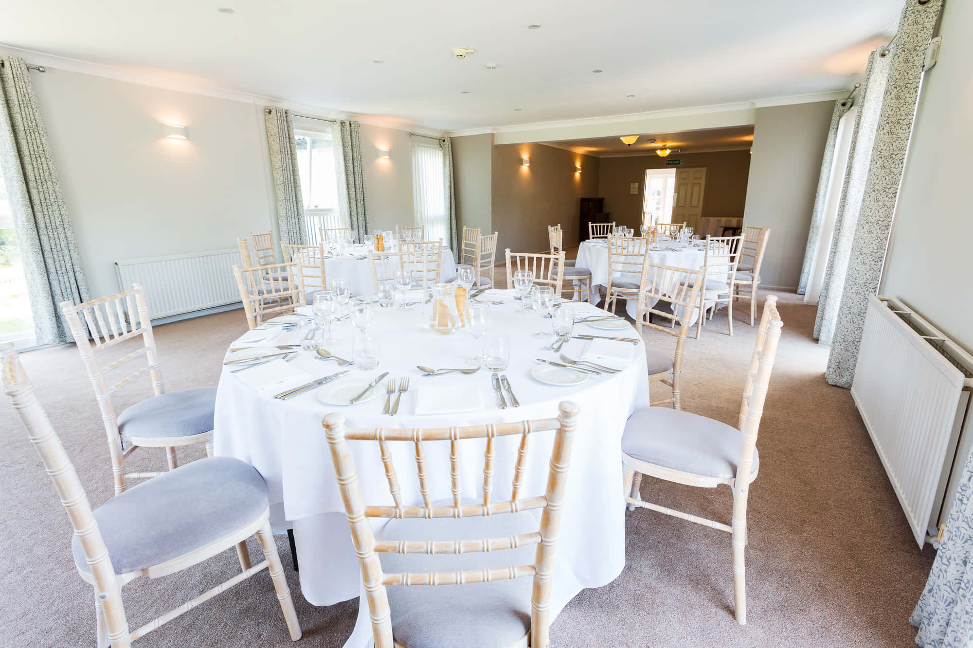 Lakeside Suite 2