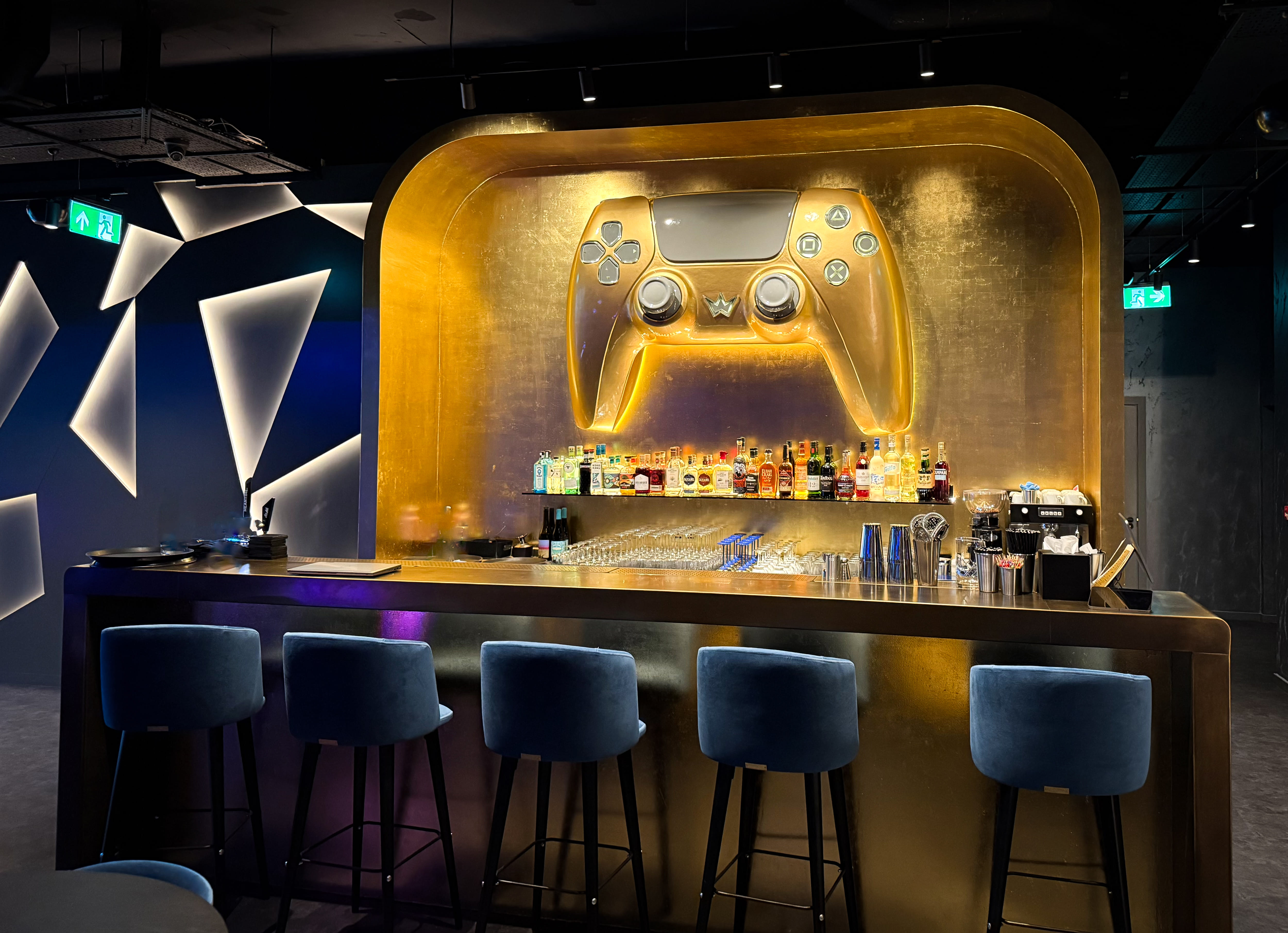 The Golden Bar Lounge 1
