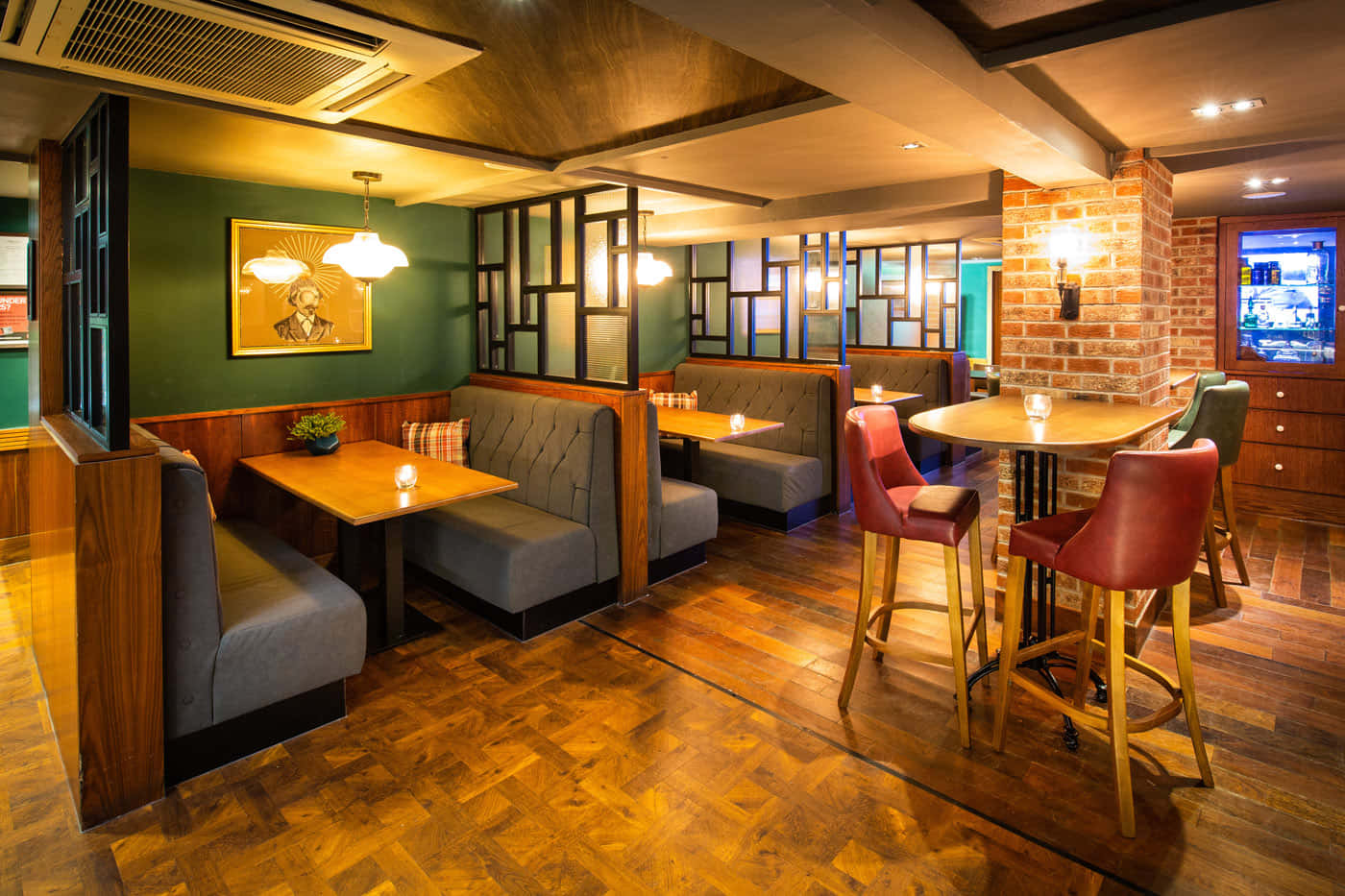 The Neighbourhood Restaurant & Pub 4