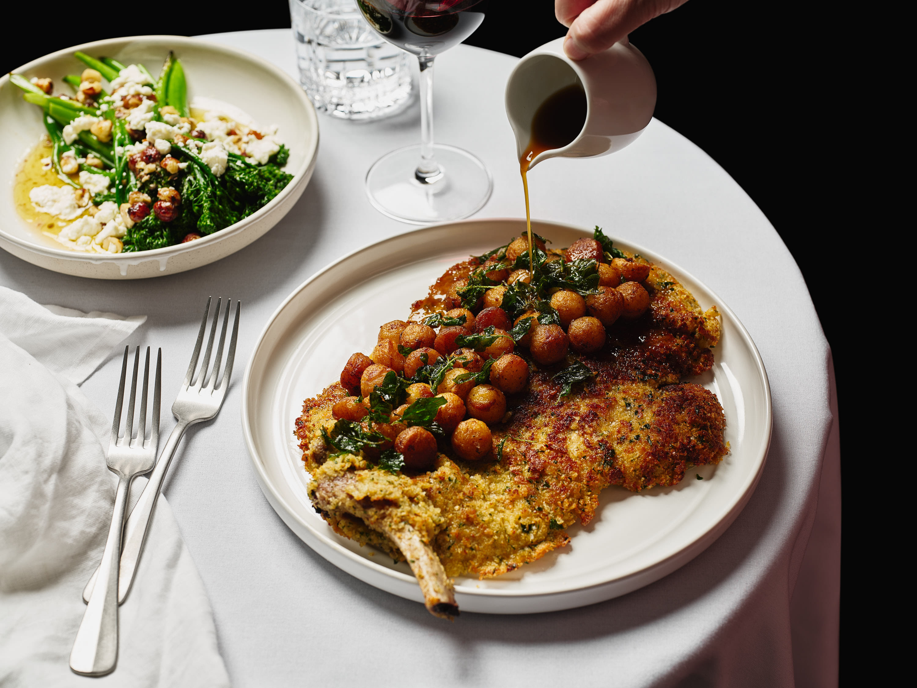 Bistro Ebony Exclusively  4