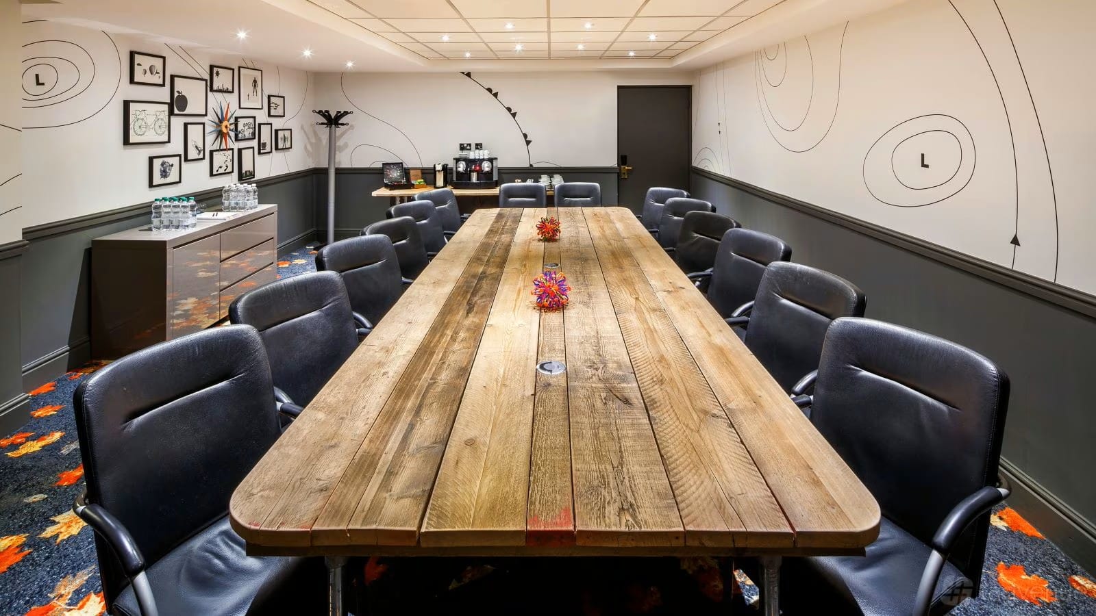 Manchester Boardroom 0