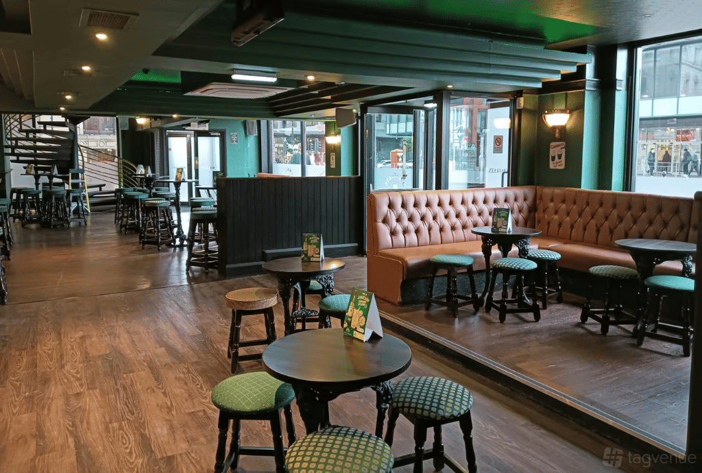 O'Malleys Main Bar 1