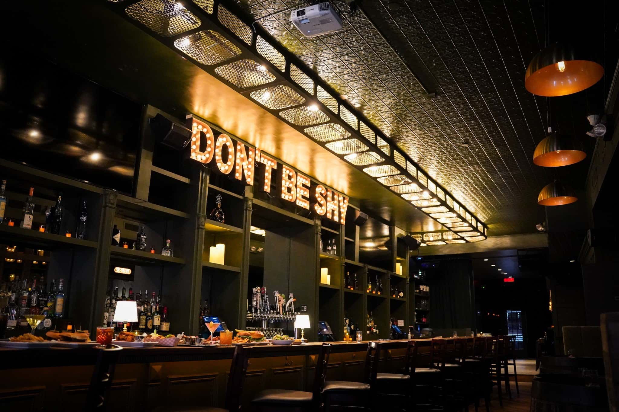 Main Bar 1