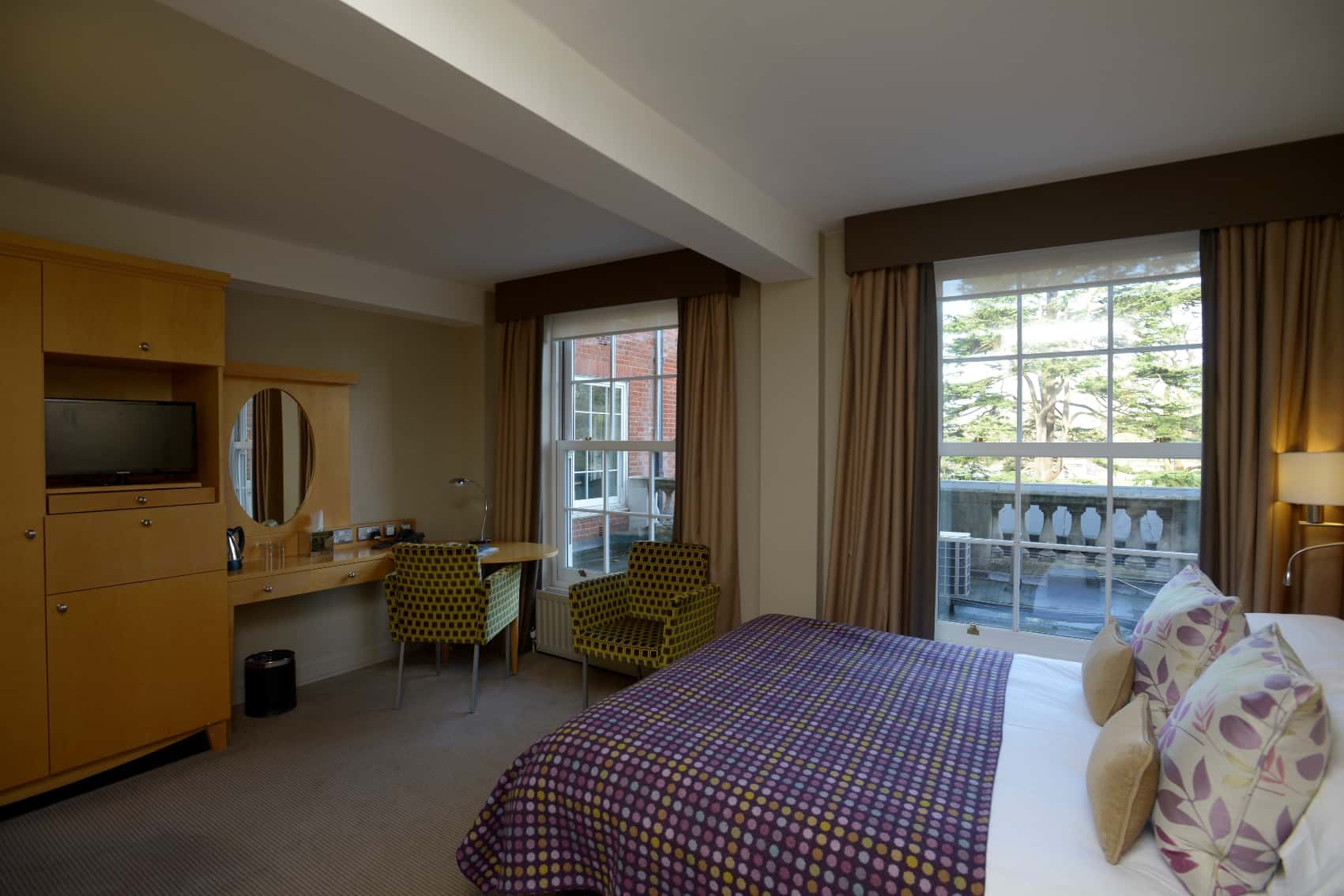 Standard Double Bedroom 0
