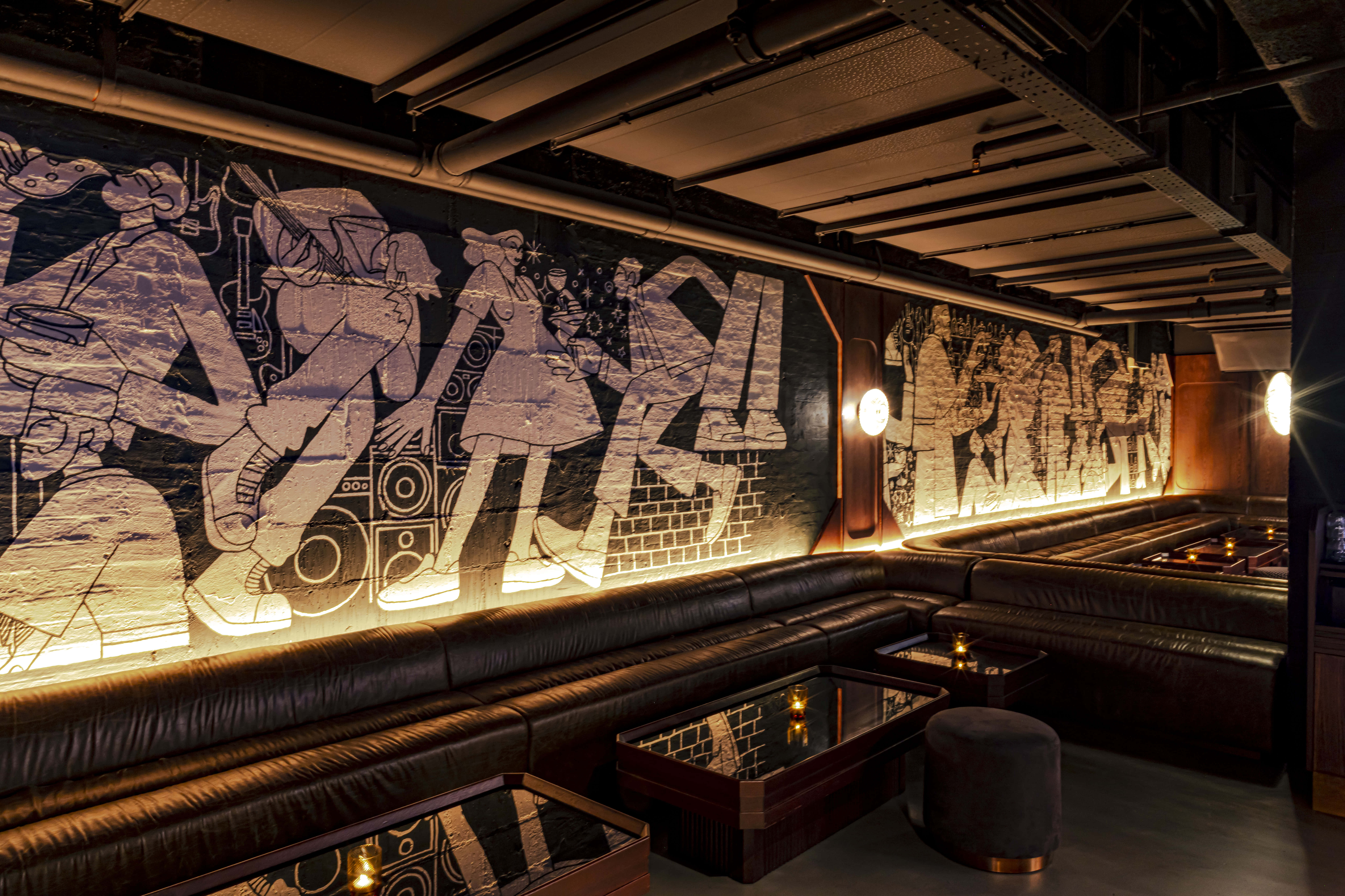 Pool Bar + Alcove 110 0