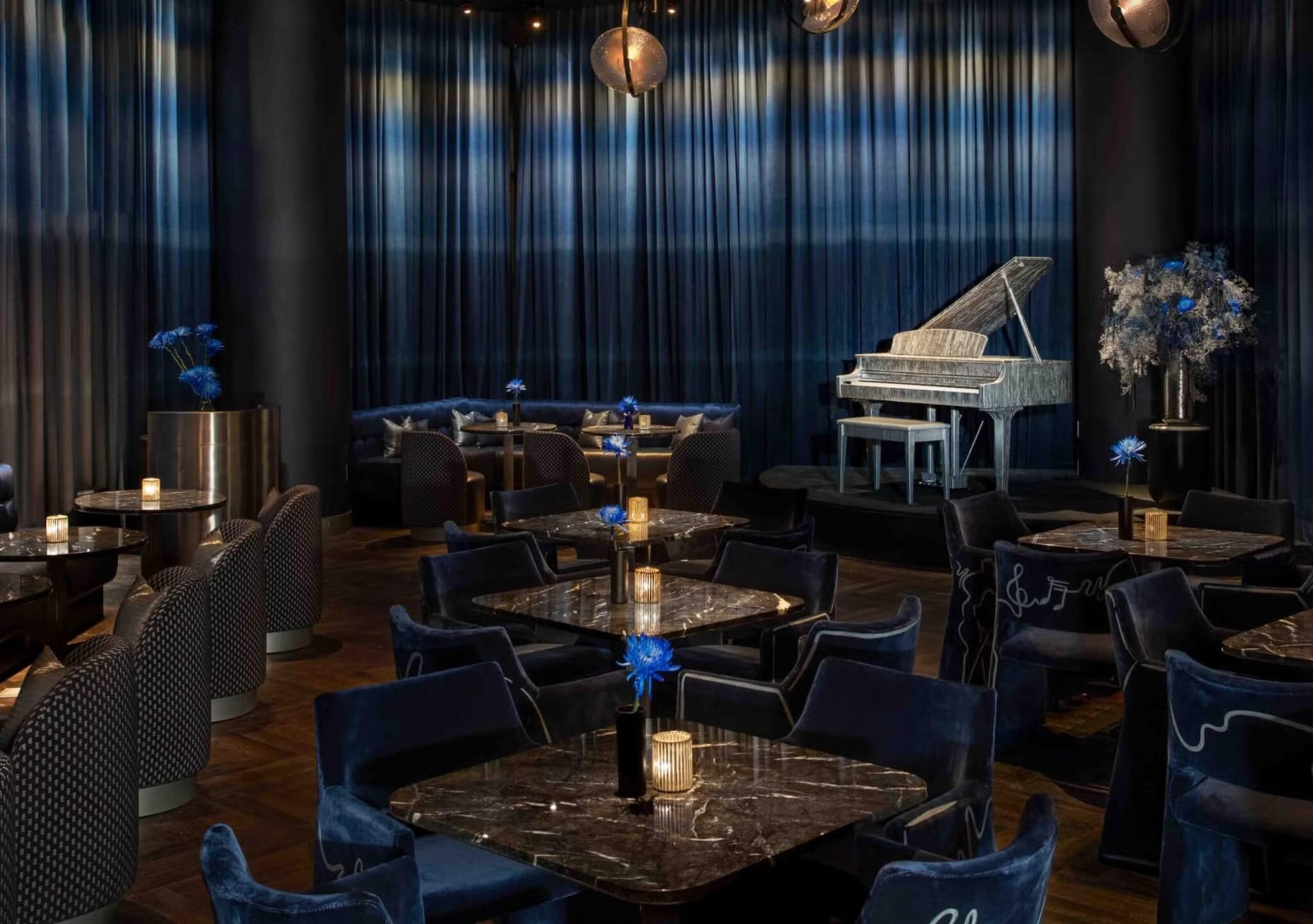 Silver Lining Lounge 1