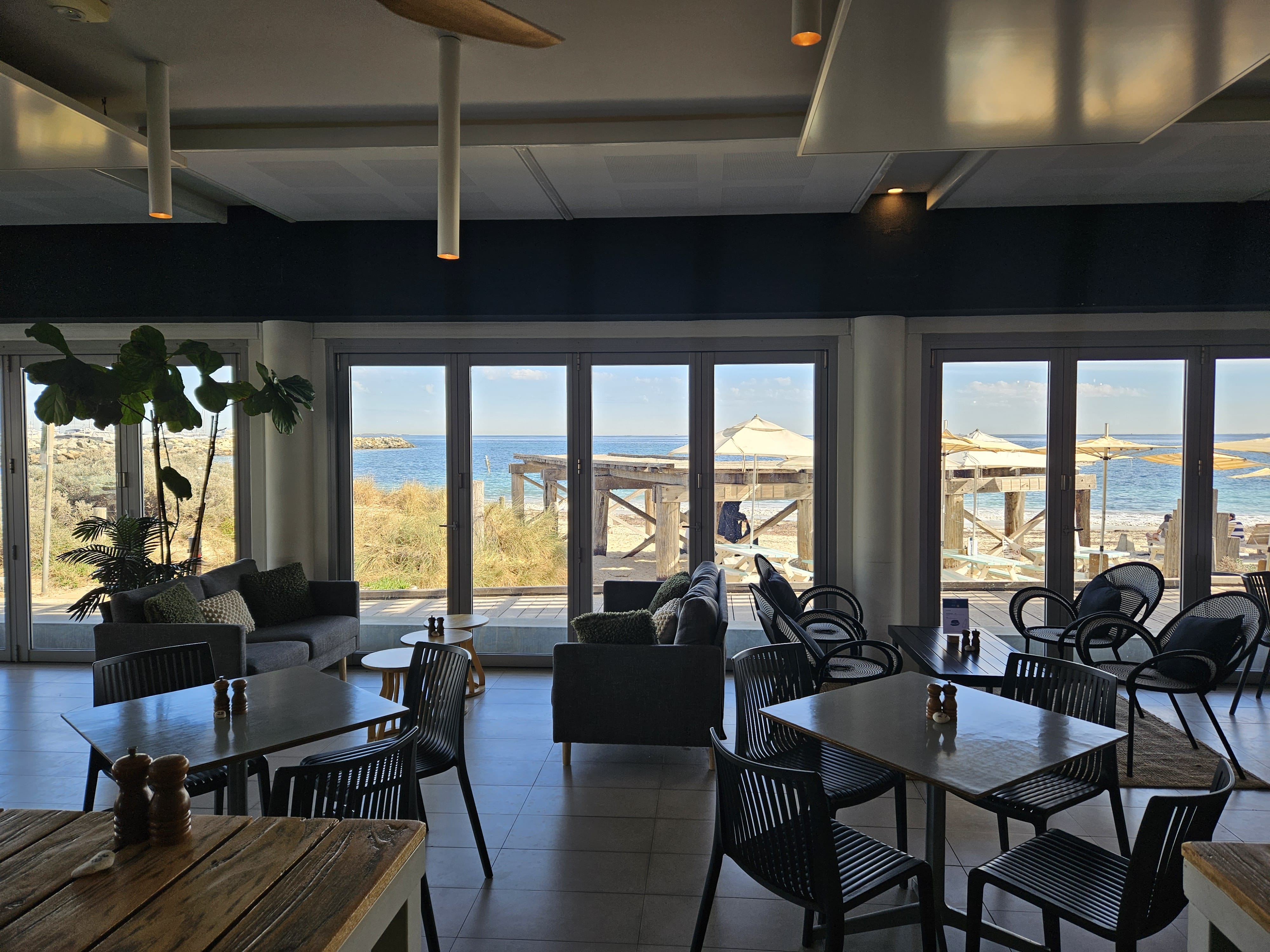 Restaurant Lounge 2