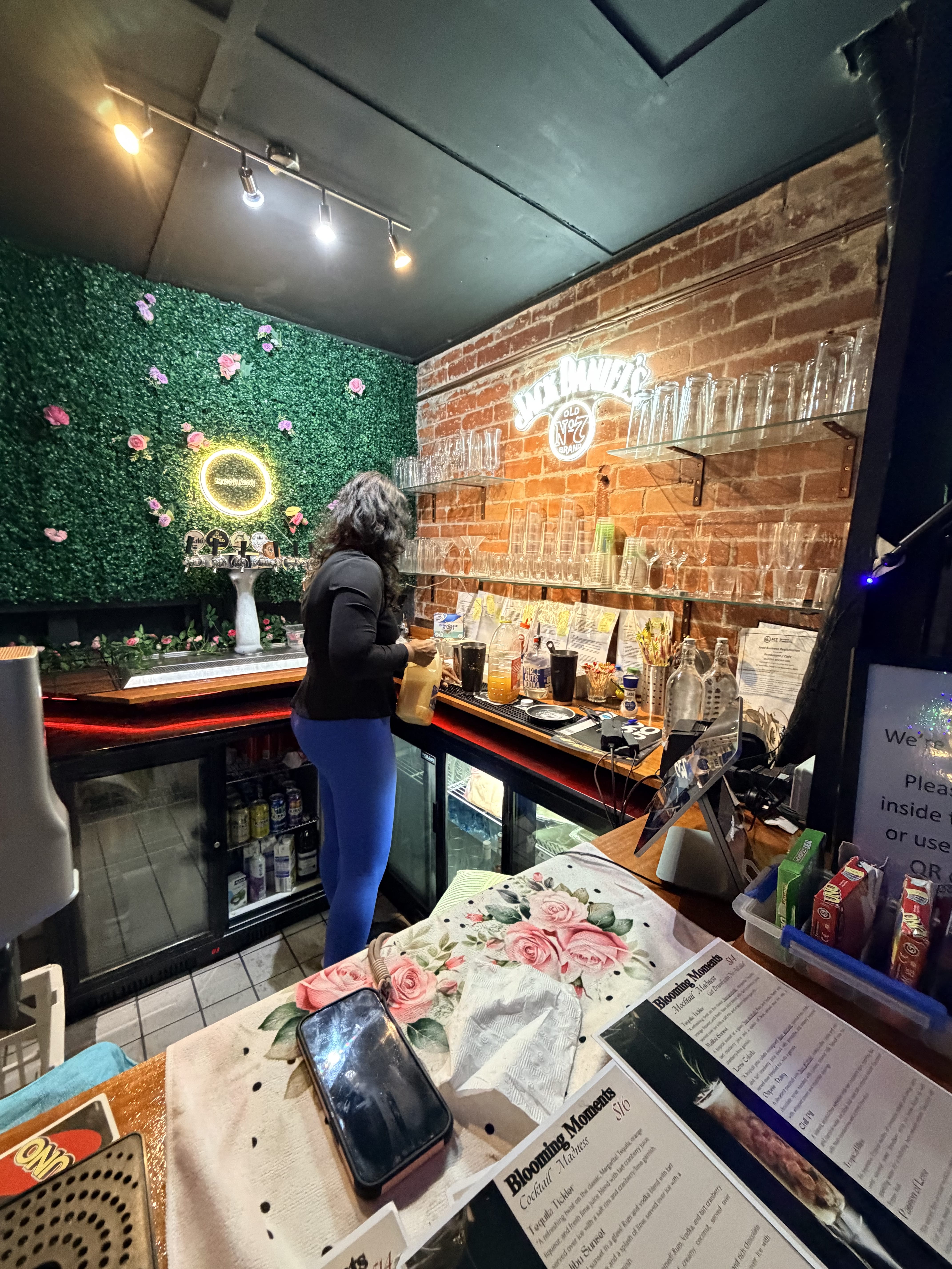 Bloom Room Garden Terrace: 2