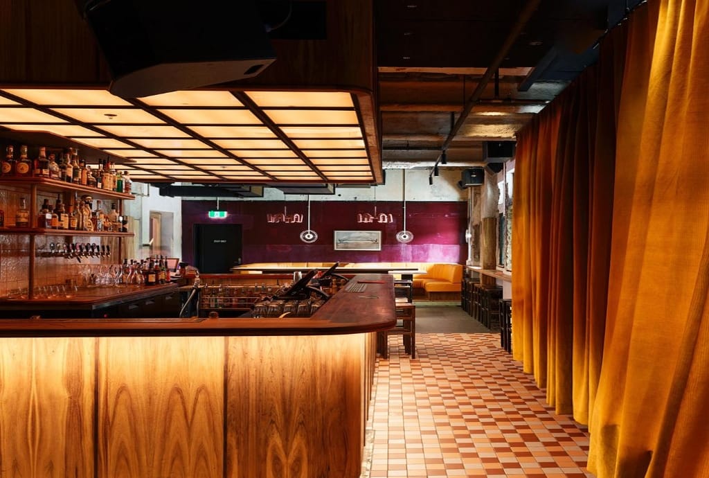 Abercrombie - Exclusive Use 4