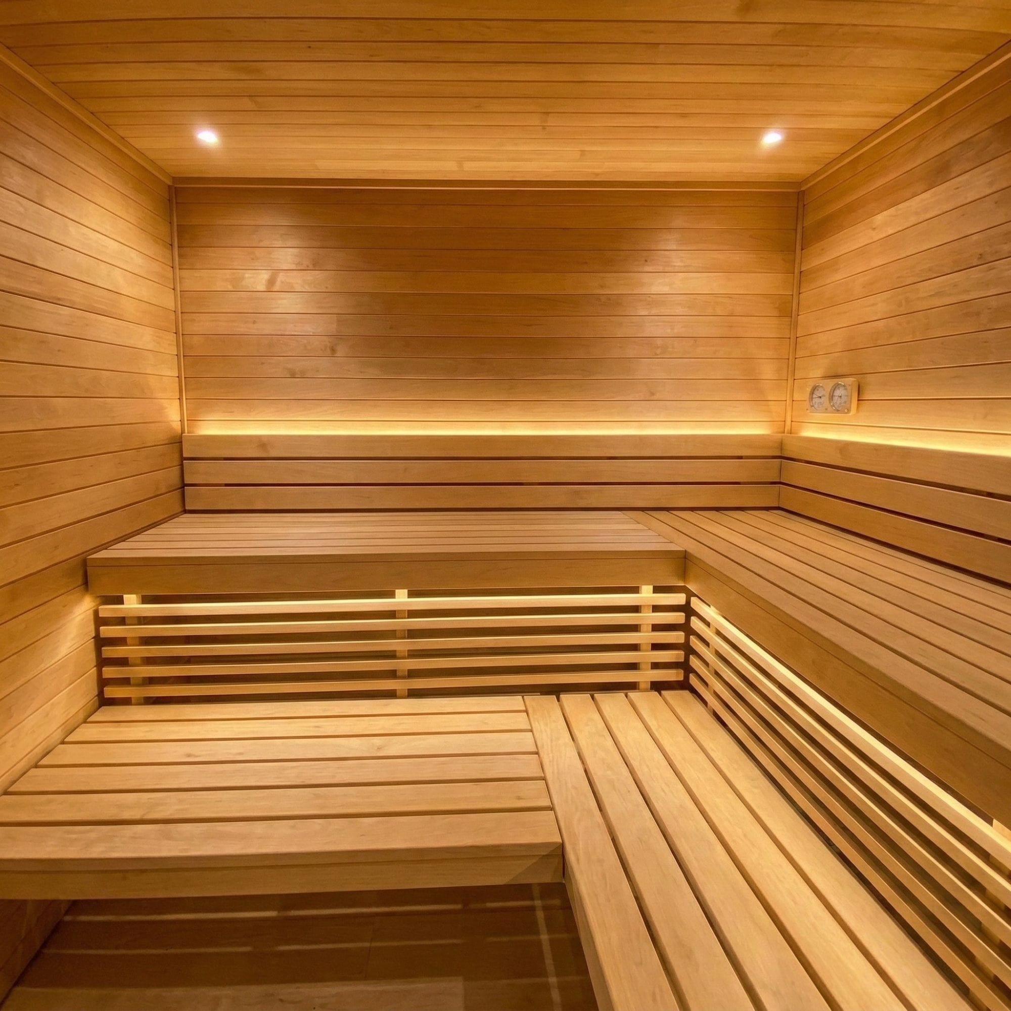 Architectural Home with 12m Indoor Pool & Sauna in West London 6