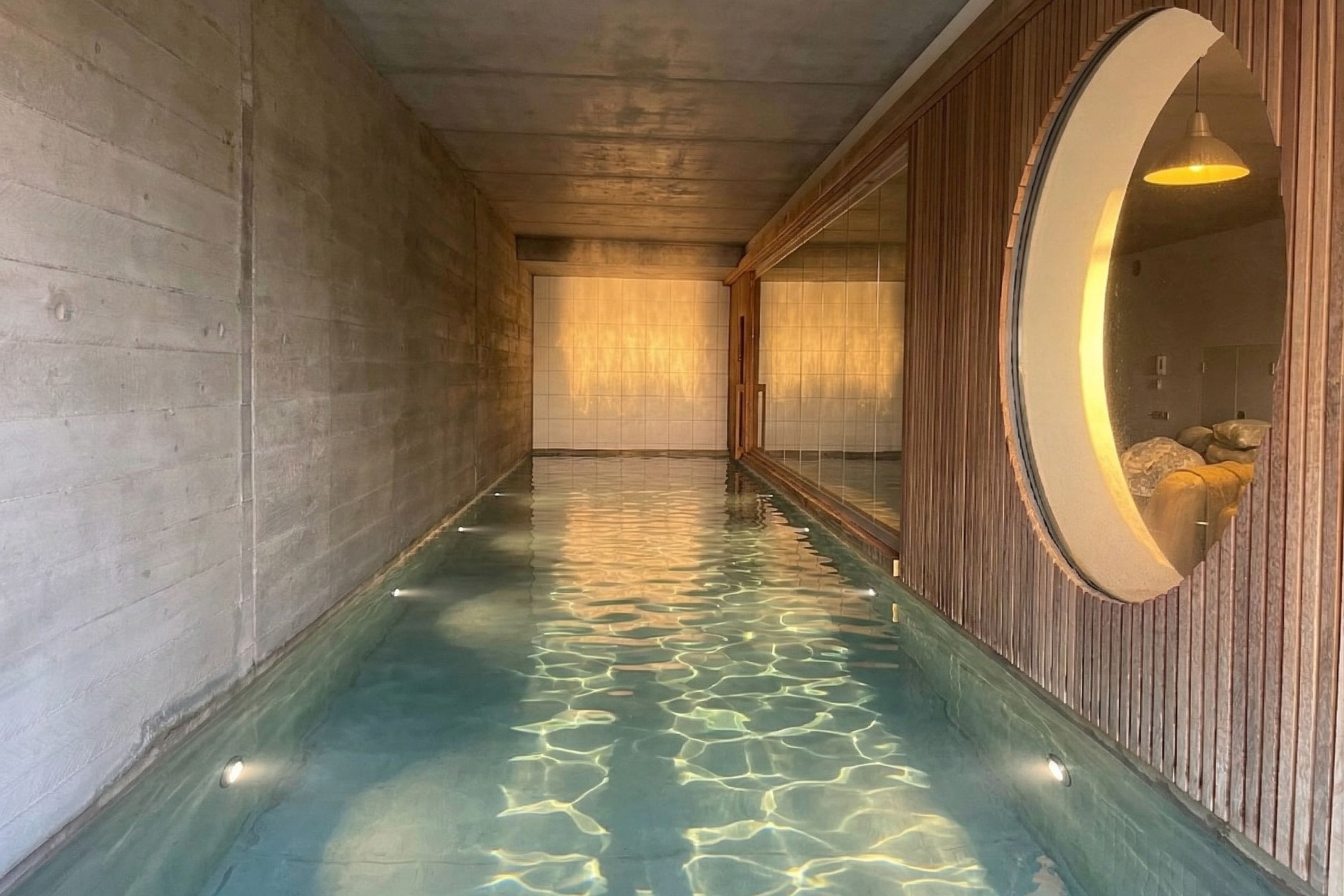 Architectural Home with 12m Indoor Pool & Sauna in West London 2