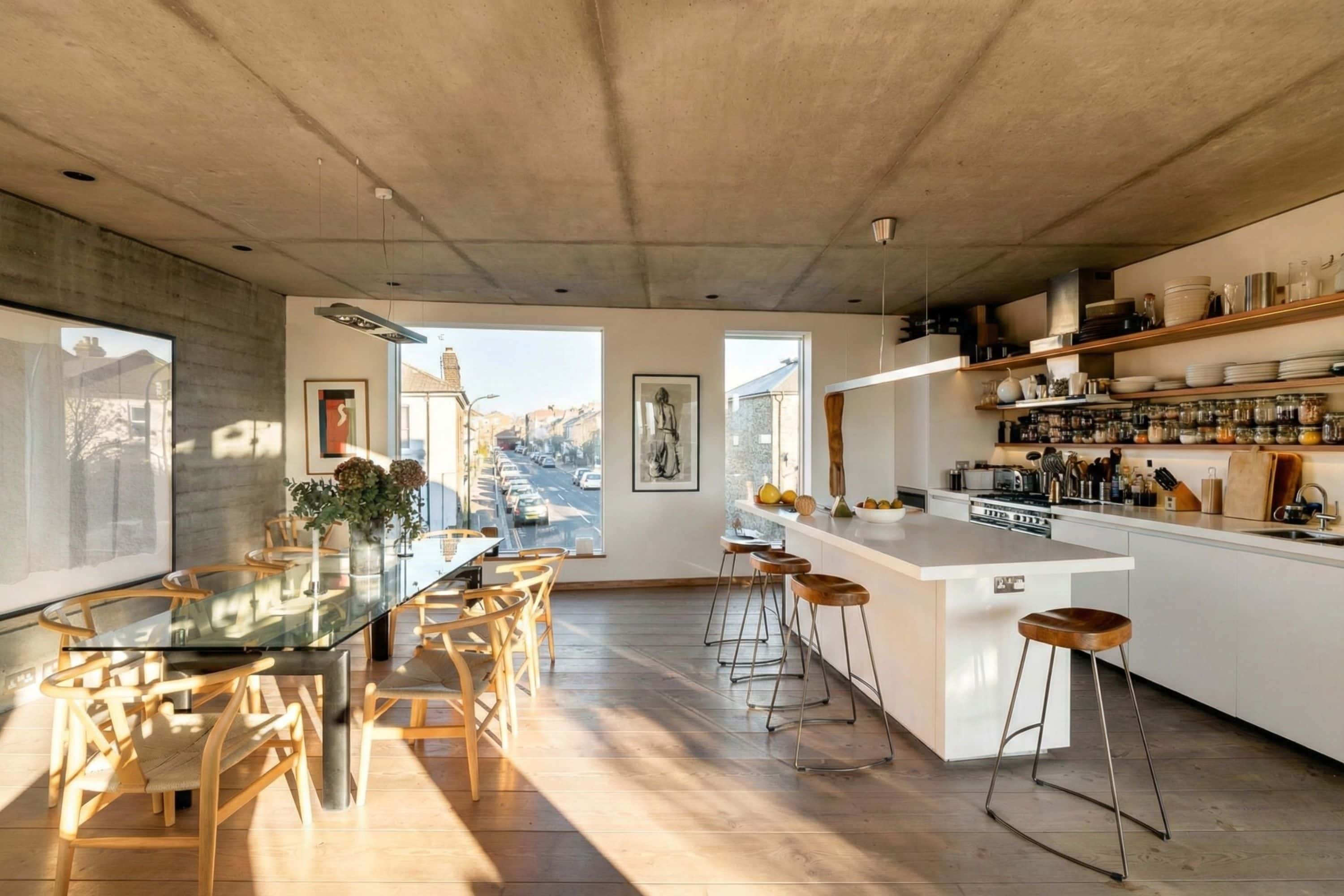 Architectural Home with 12m Indoor Pool & Sauna in West London 1