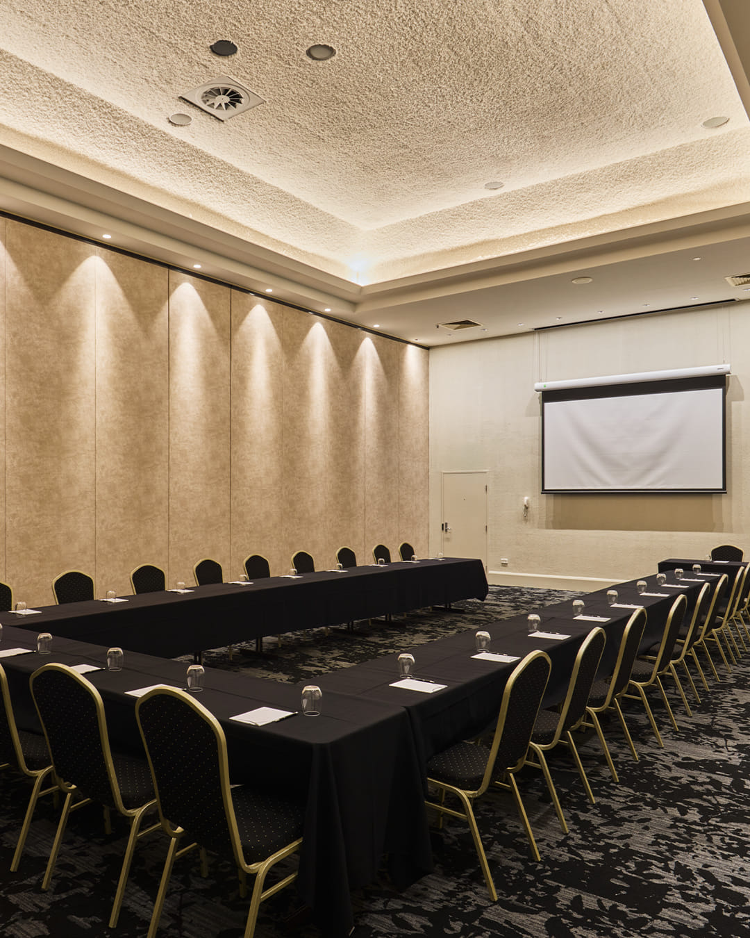 Acacia Room 1