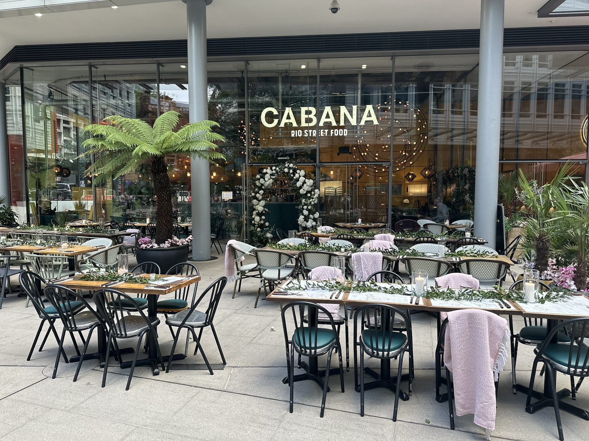 Private dining room and outdoor terrace space 8