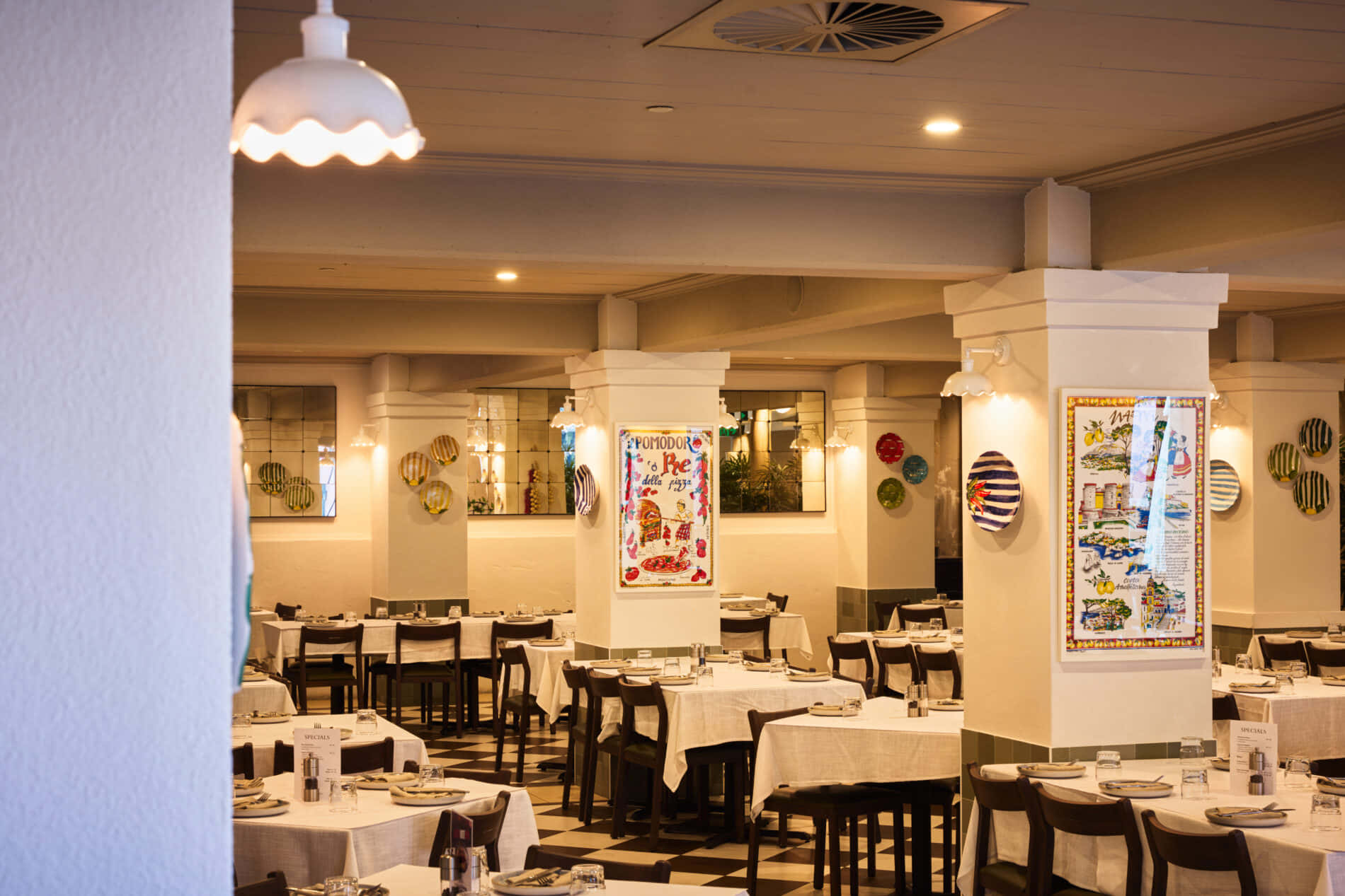 La Piazza Ristorante 2