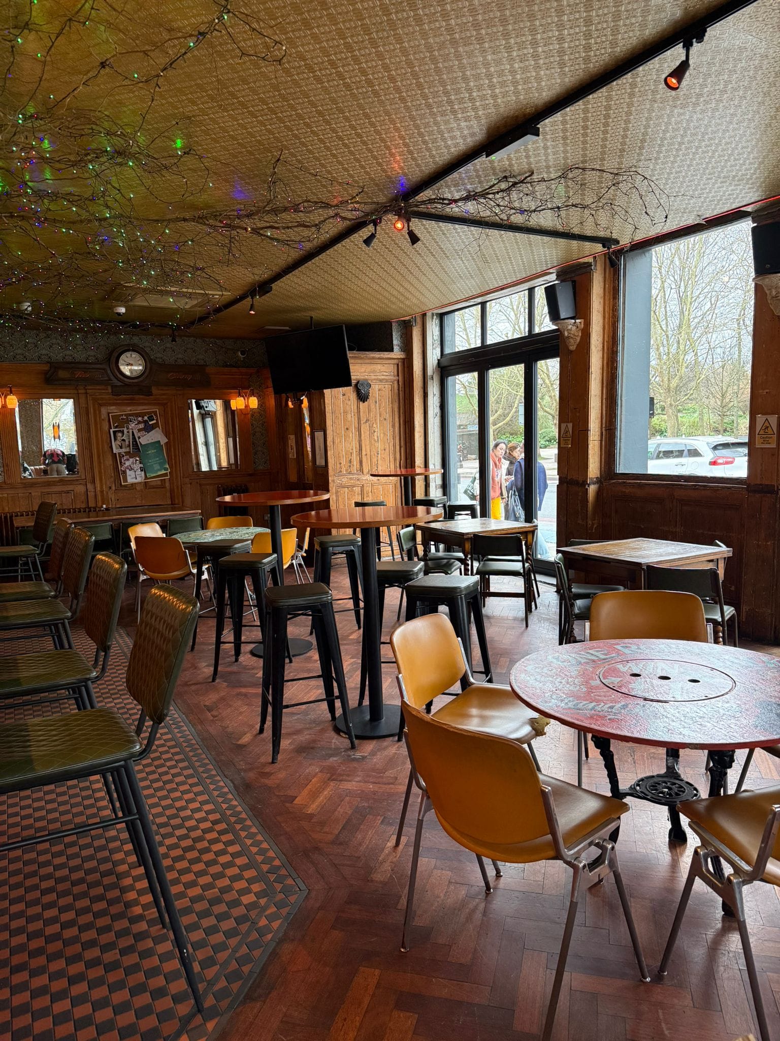 Main Room 7