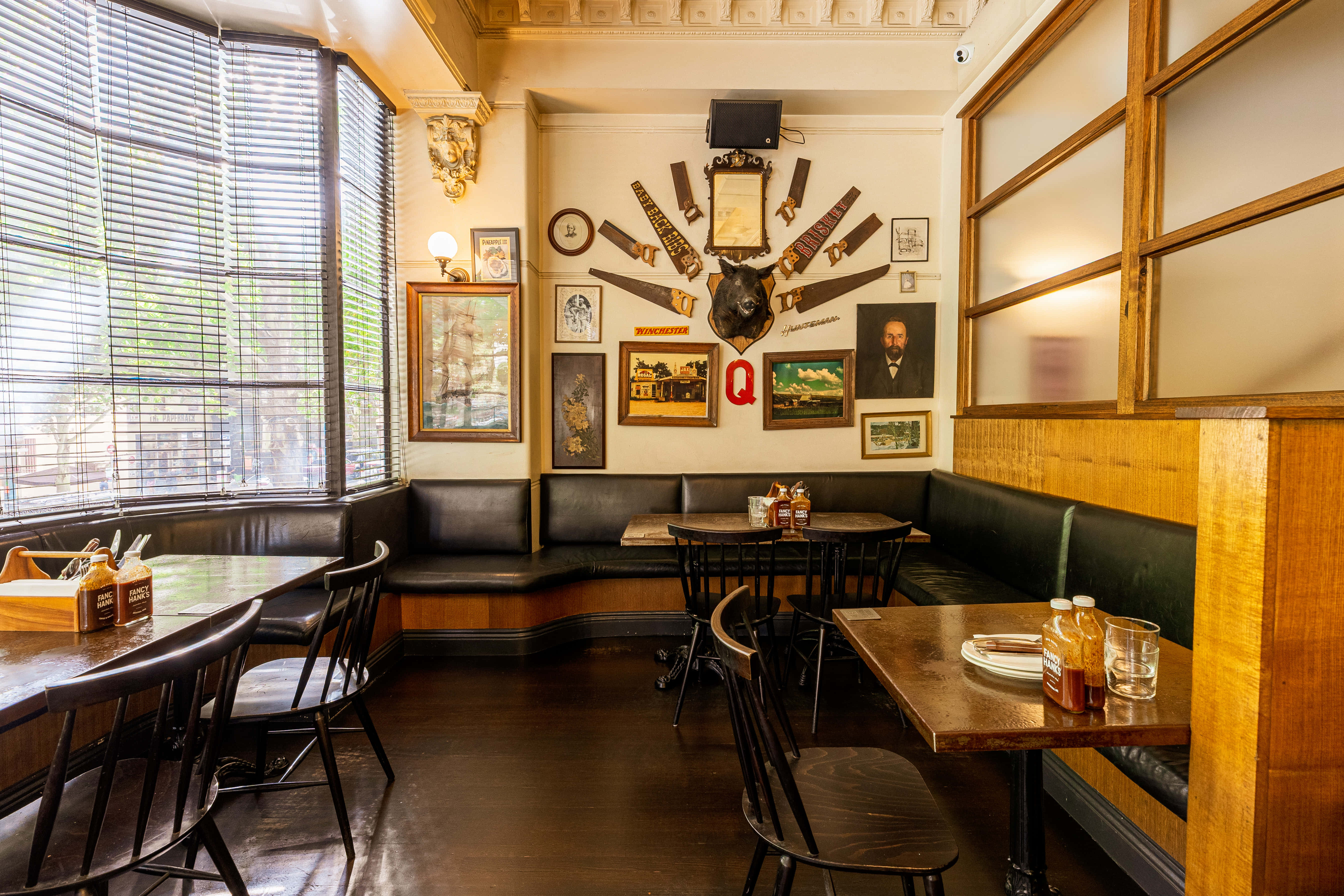 Low Tables | 10-45 guests 0