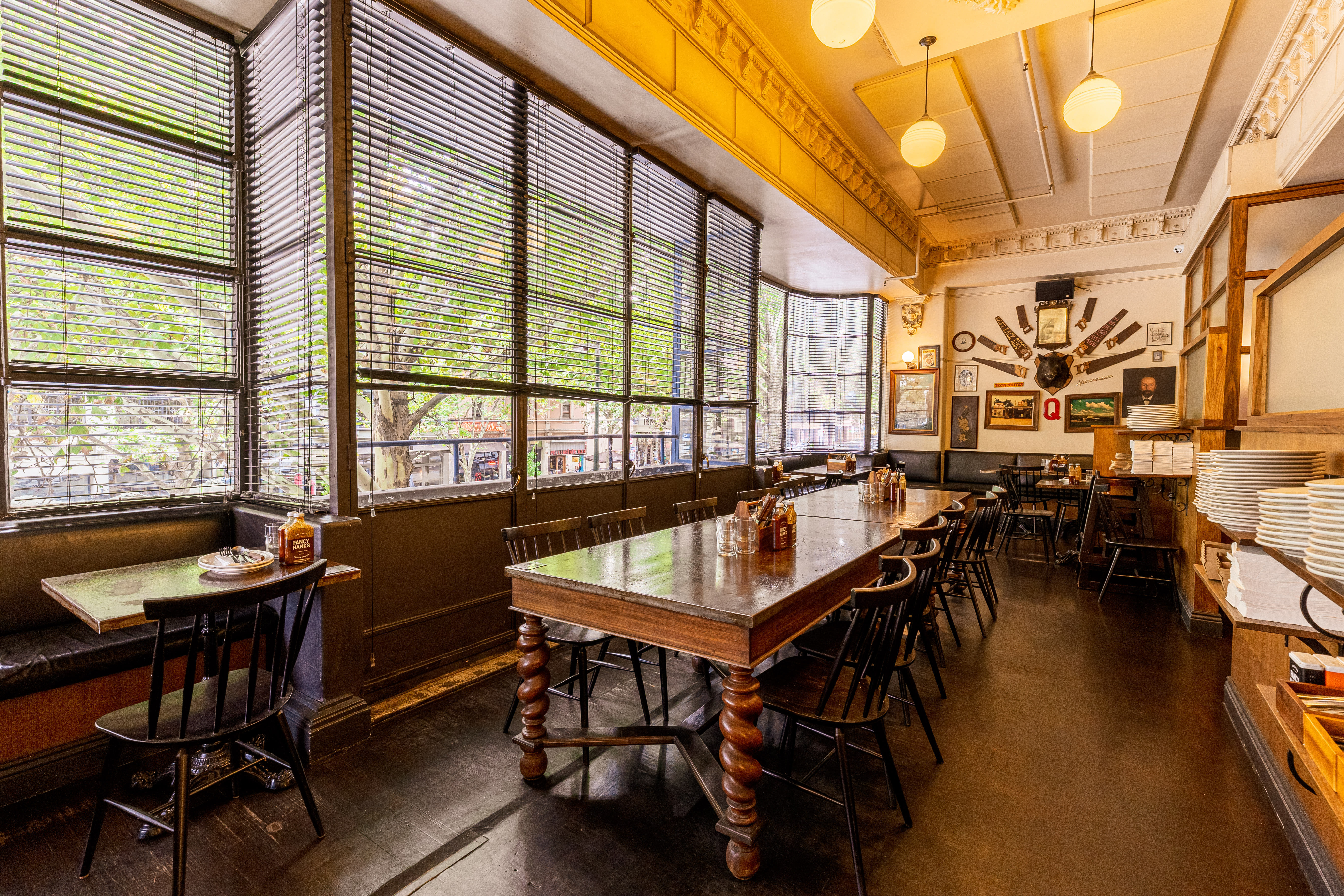 Low Tables | 10-45 guests 4