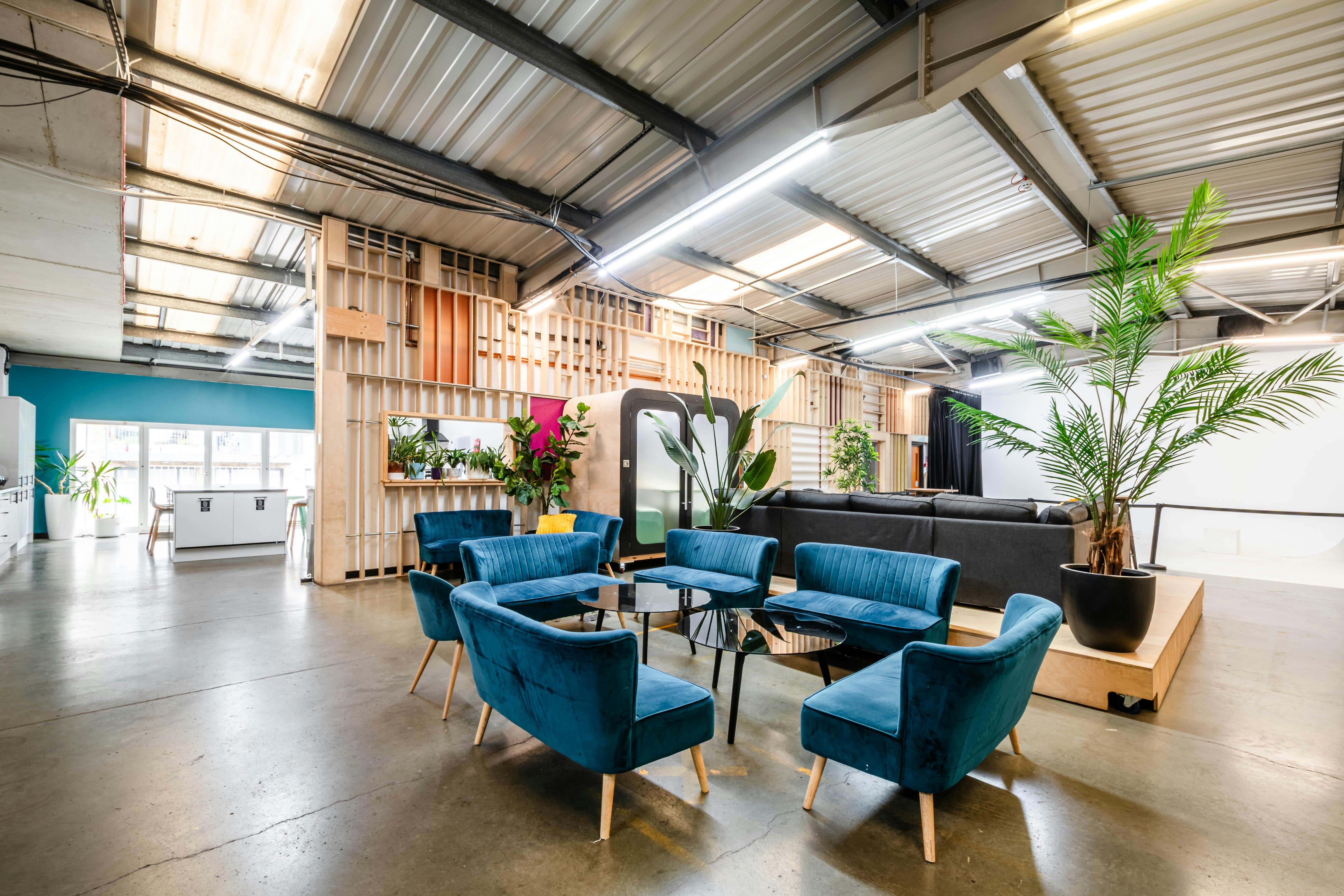 East London Infinity Cove 8