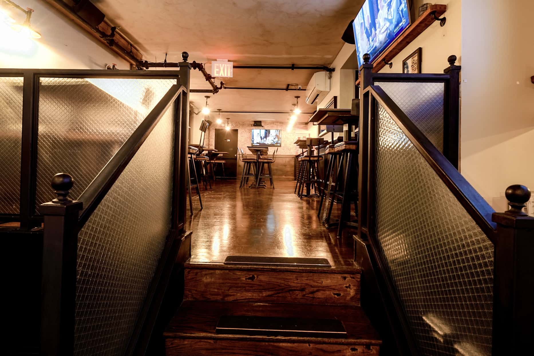 Upstairs Back Room 4