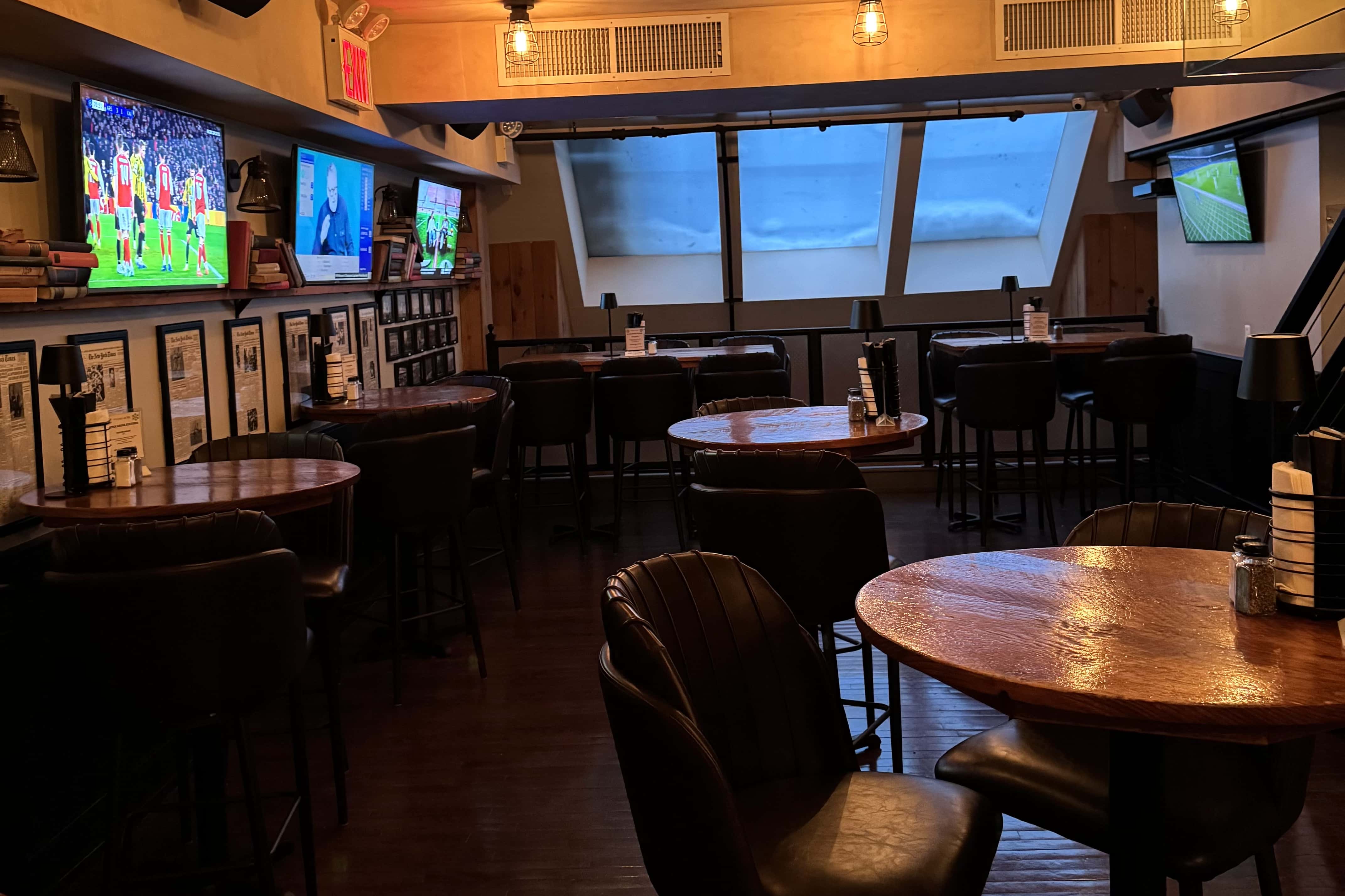 Mezzanine Room Private 1